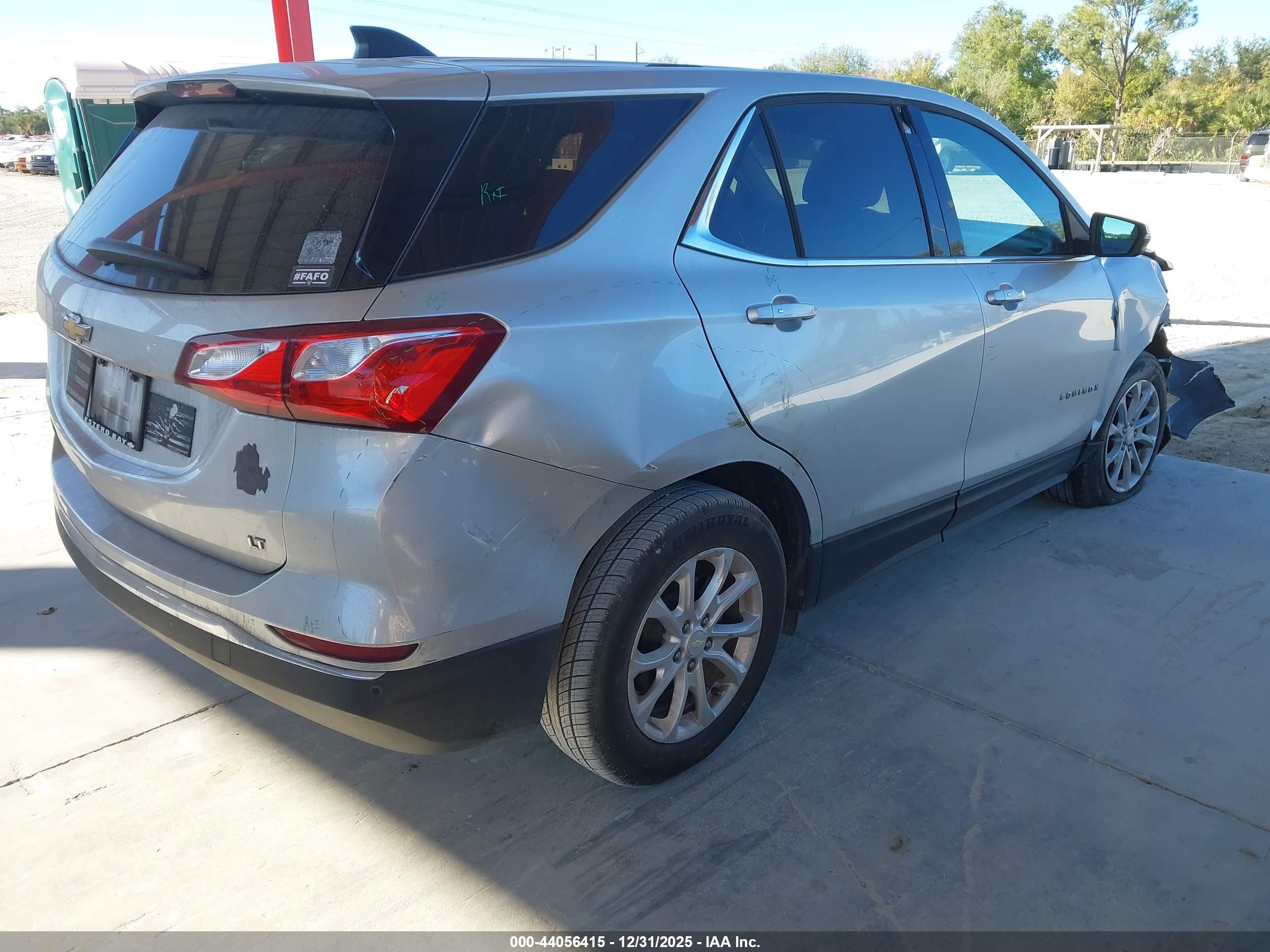 CHEVROLET EQUINOX image 4