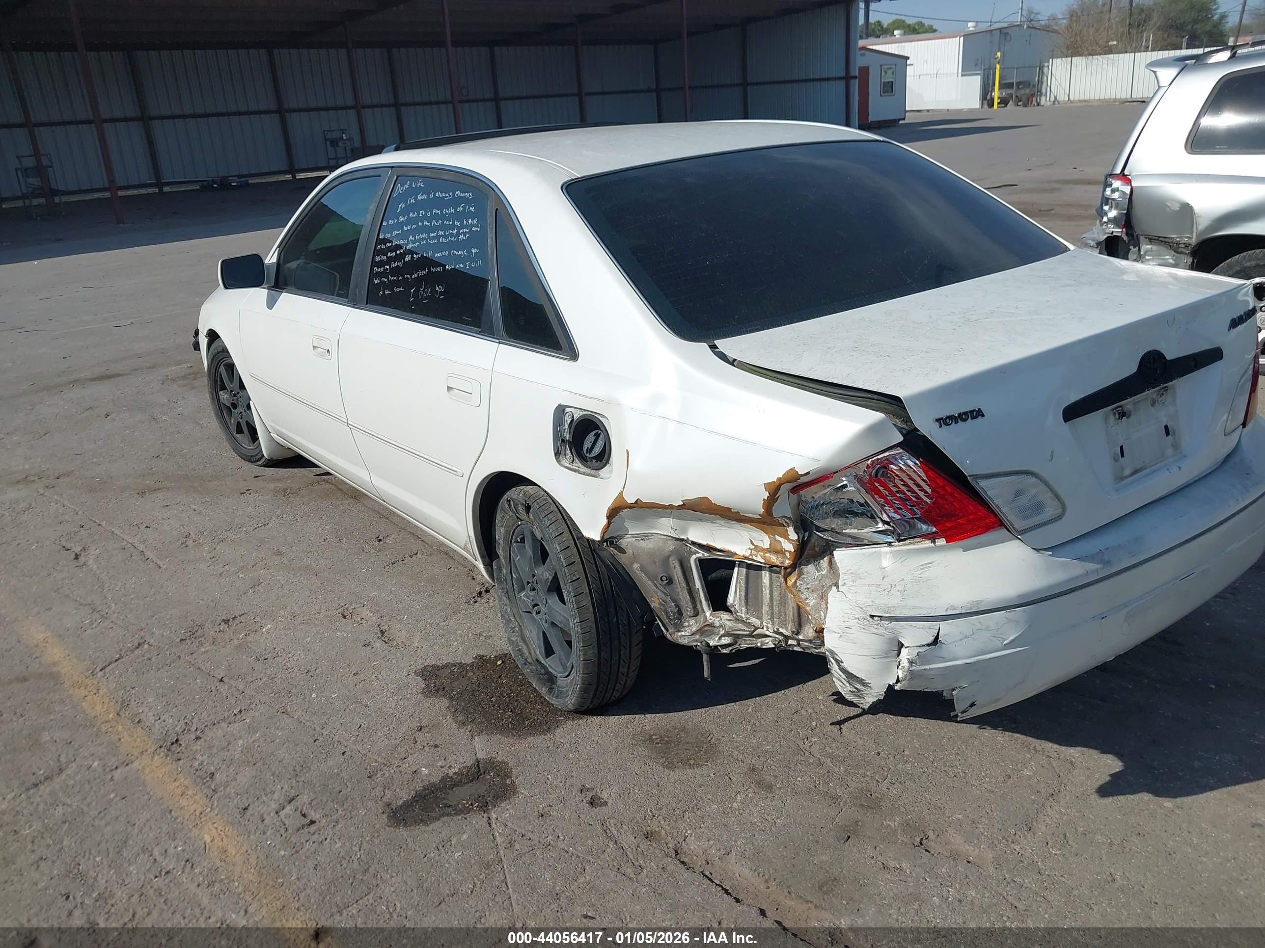 TOYOTA AVALON image 6