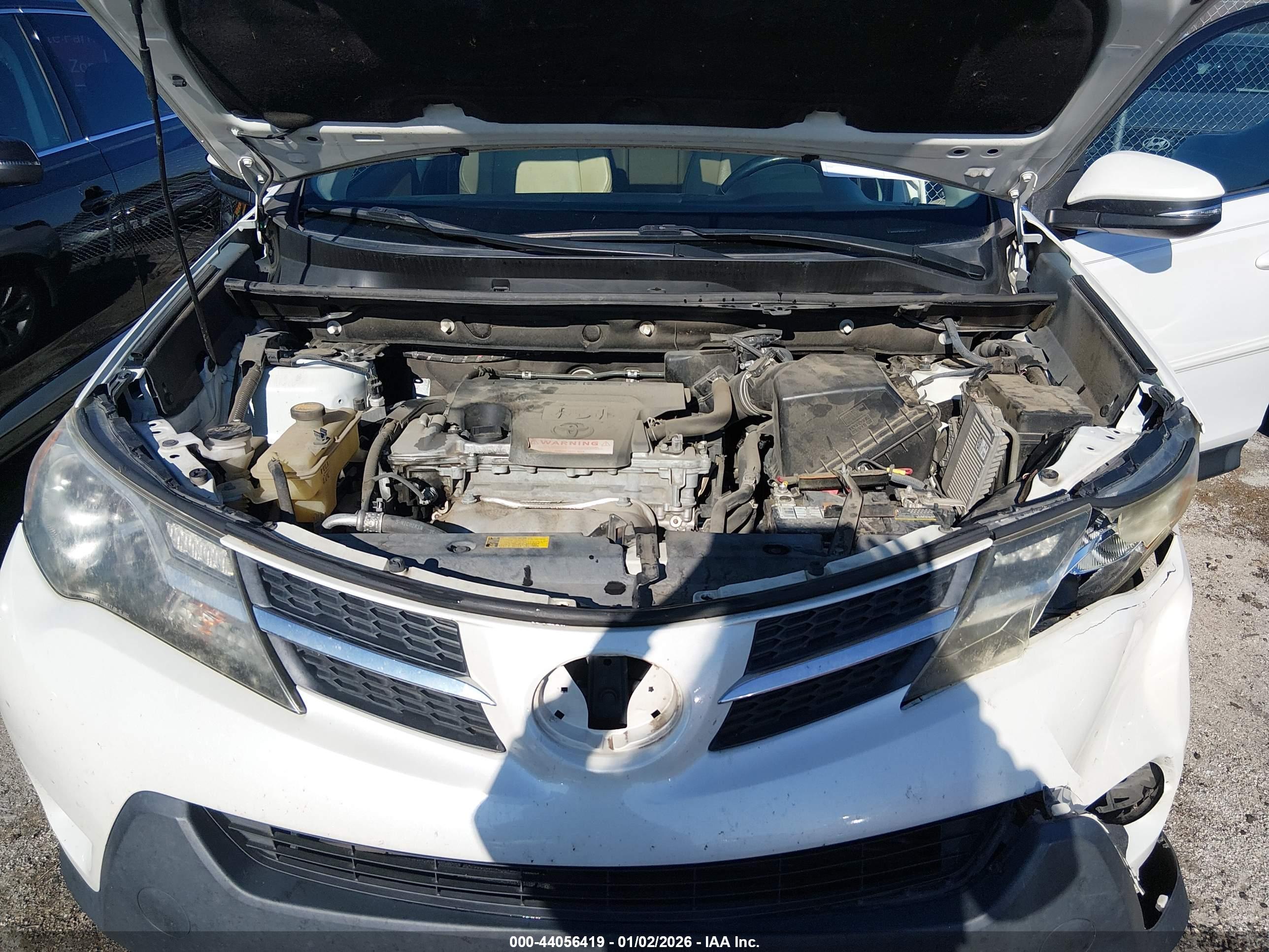 TOYOTA RAV4 image 10