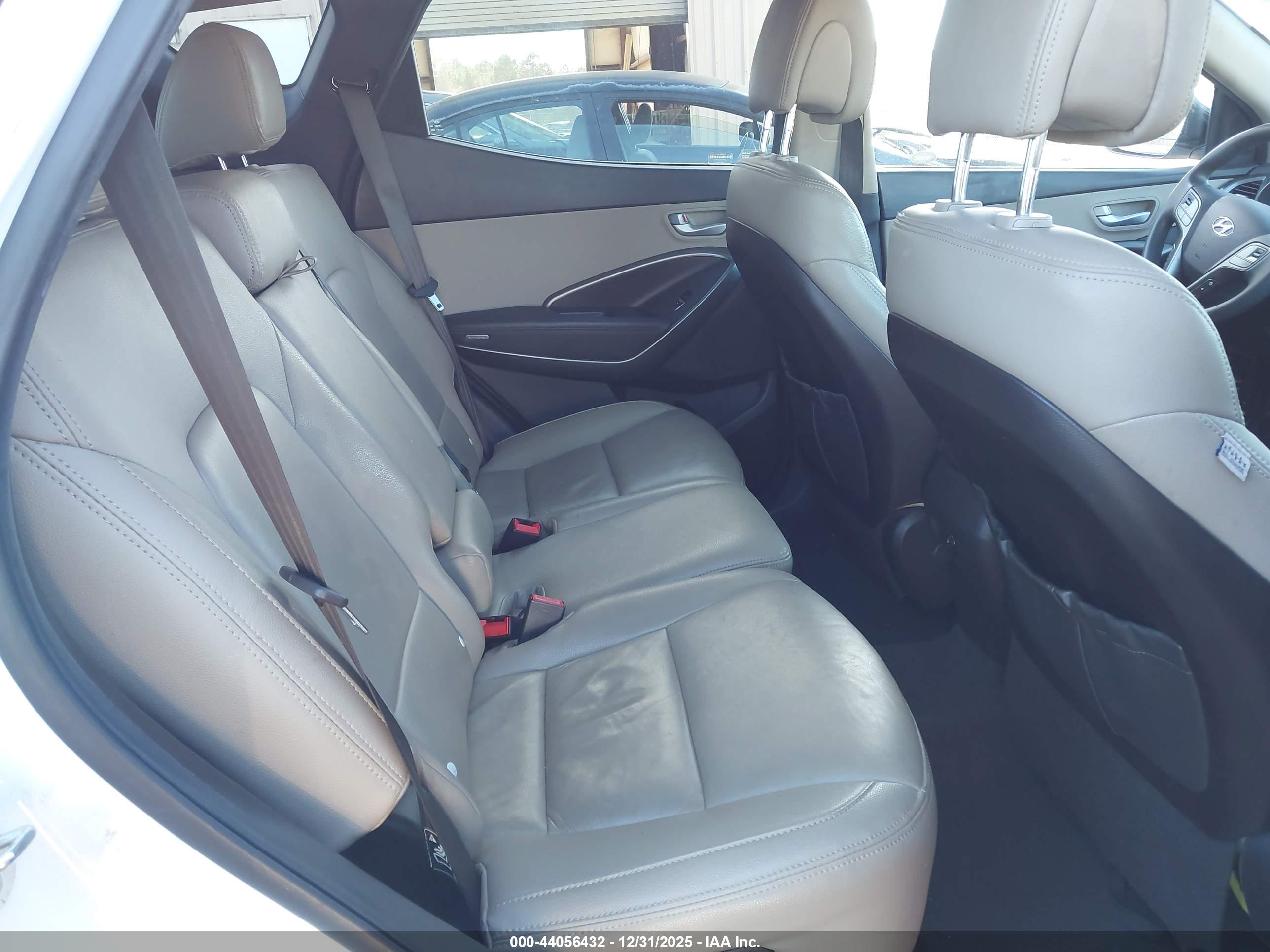 HYUNDAI SANTA image 8