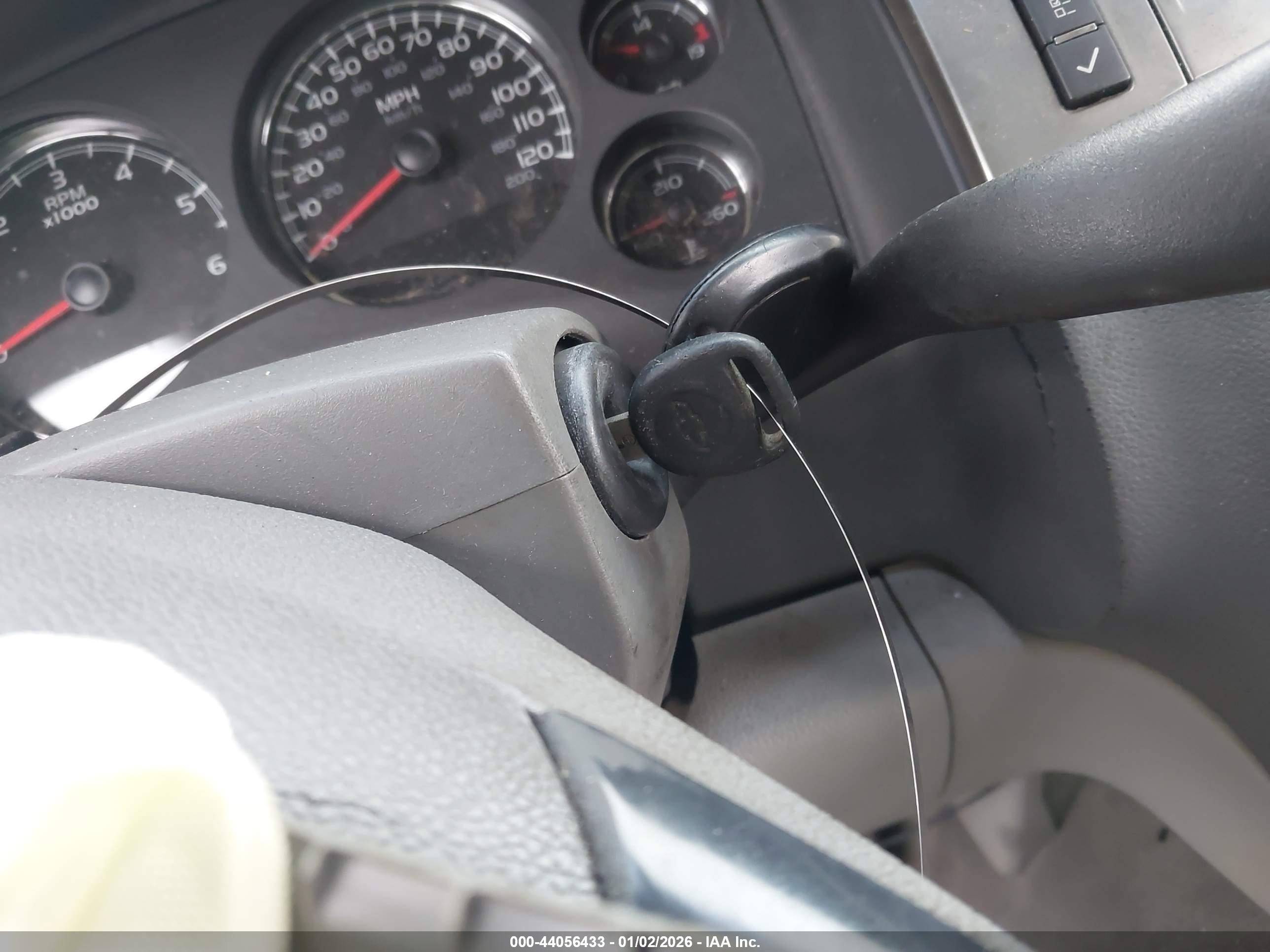 CHEVROLET TAHOE image 11