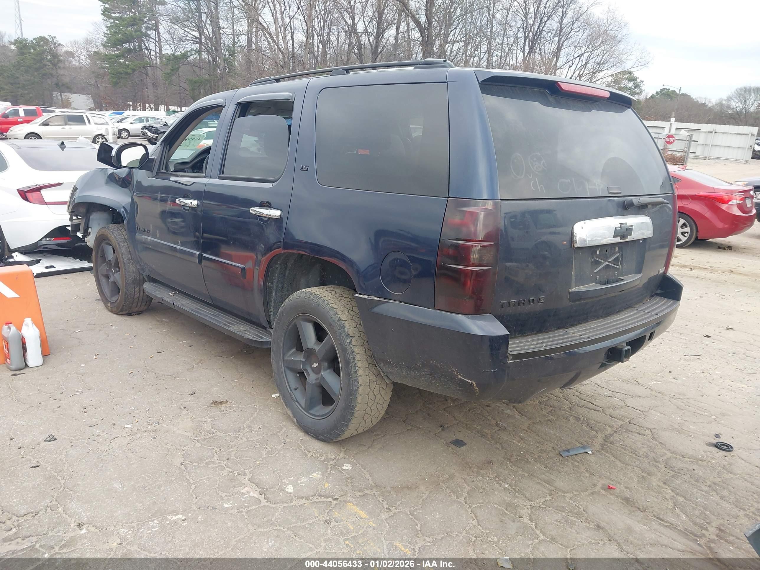 CHEVROLET TAHOE image 3