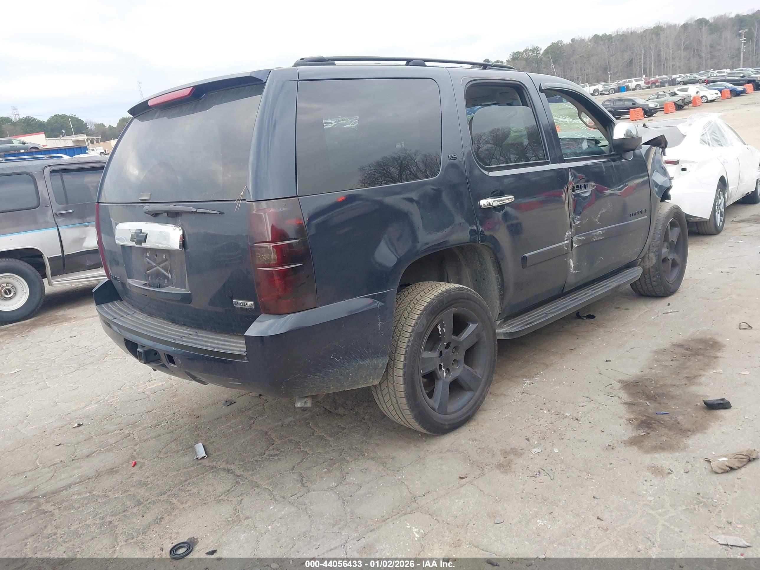 CHEVROLET TAHOE image 4