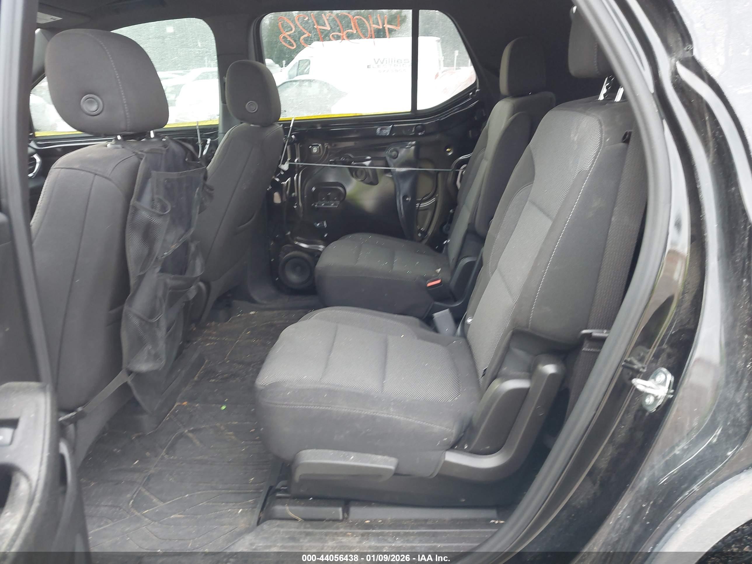CHEVROLET TRAVERSE image 8