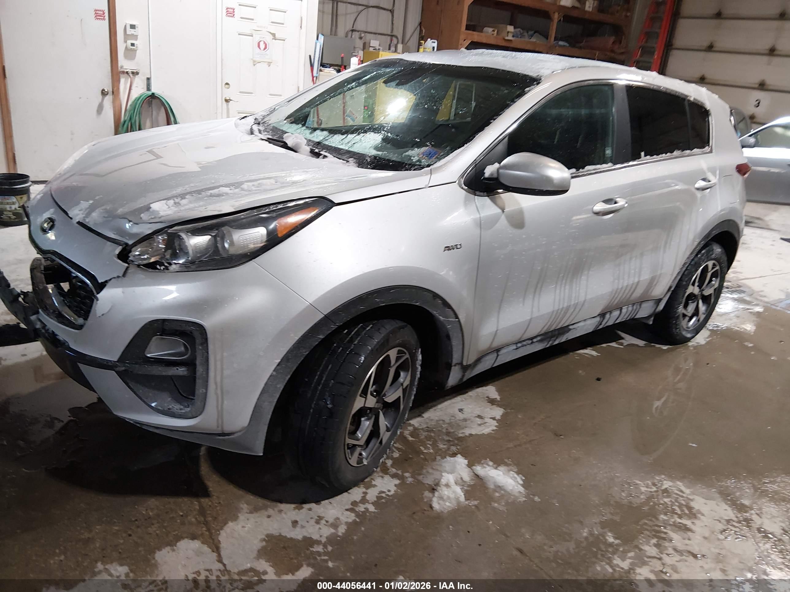 KIA SPORTAGE image 2