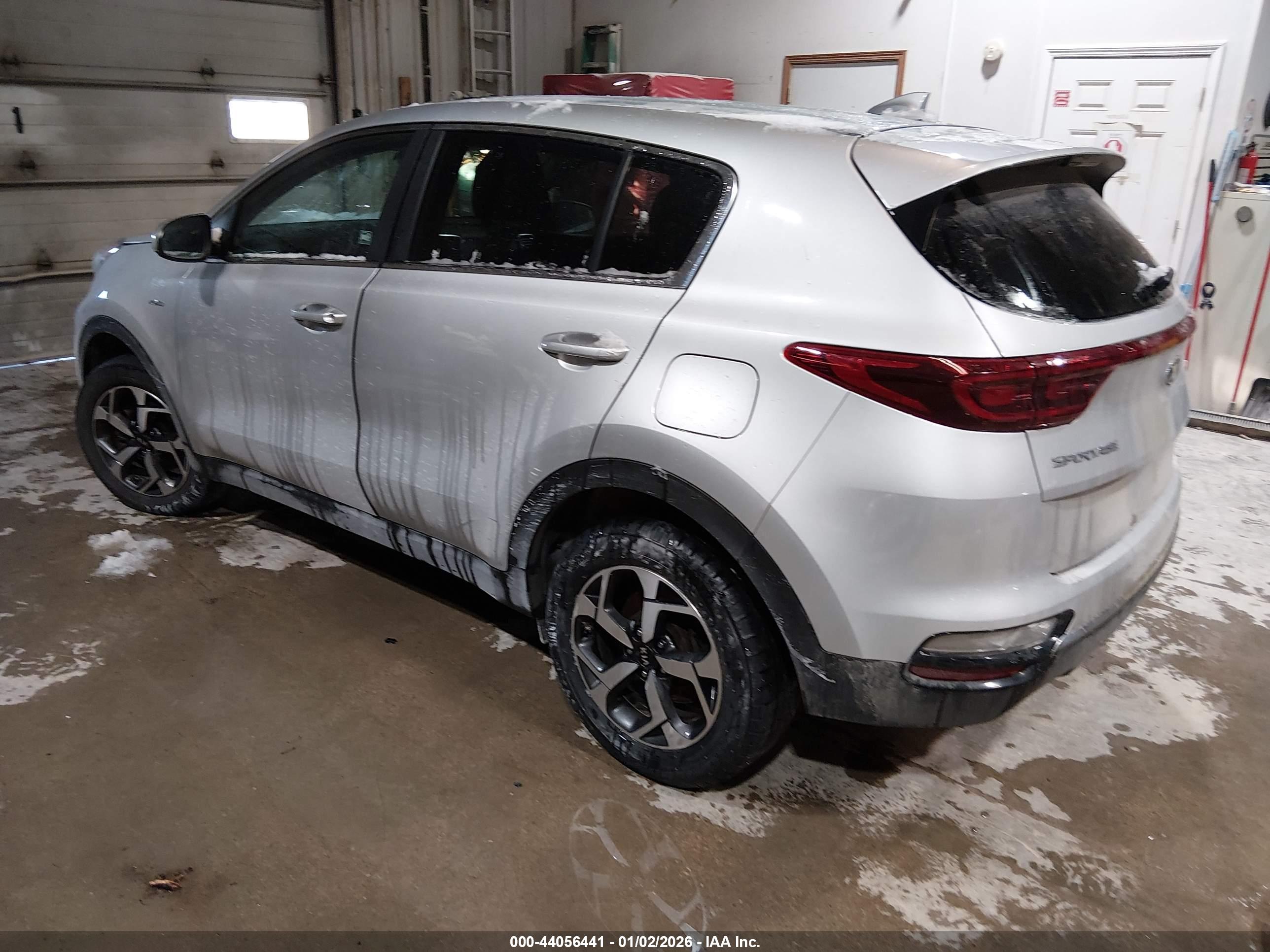 KIA SPORTAGE image 3