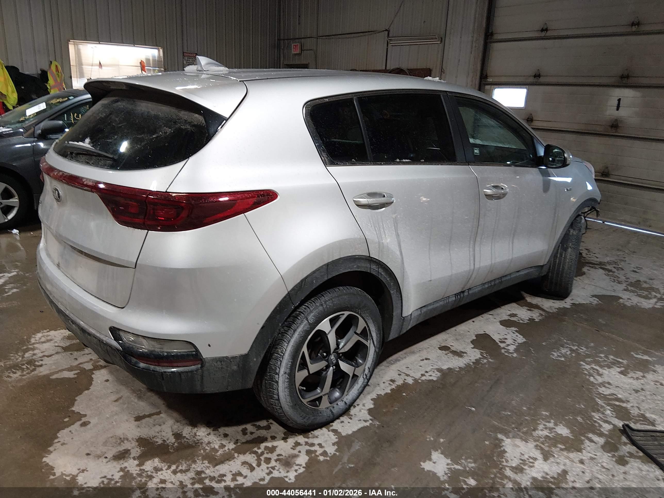 KIA SPORTAGE image 4