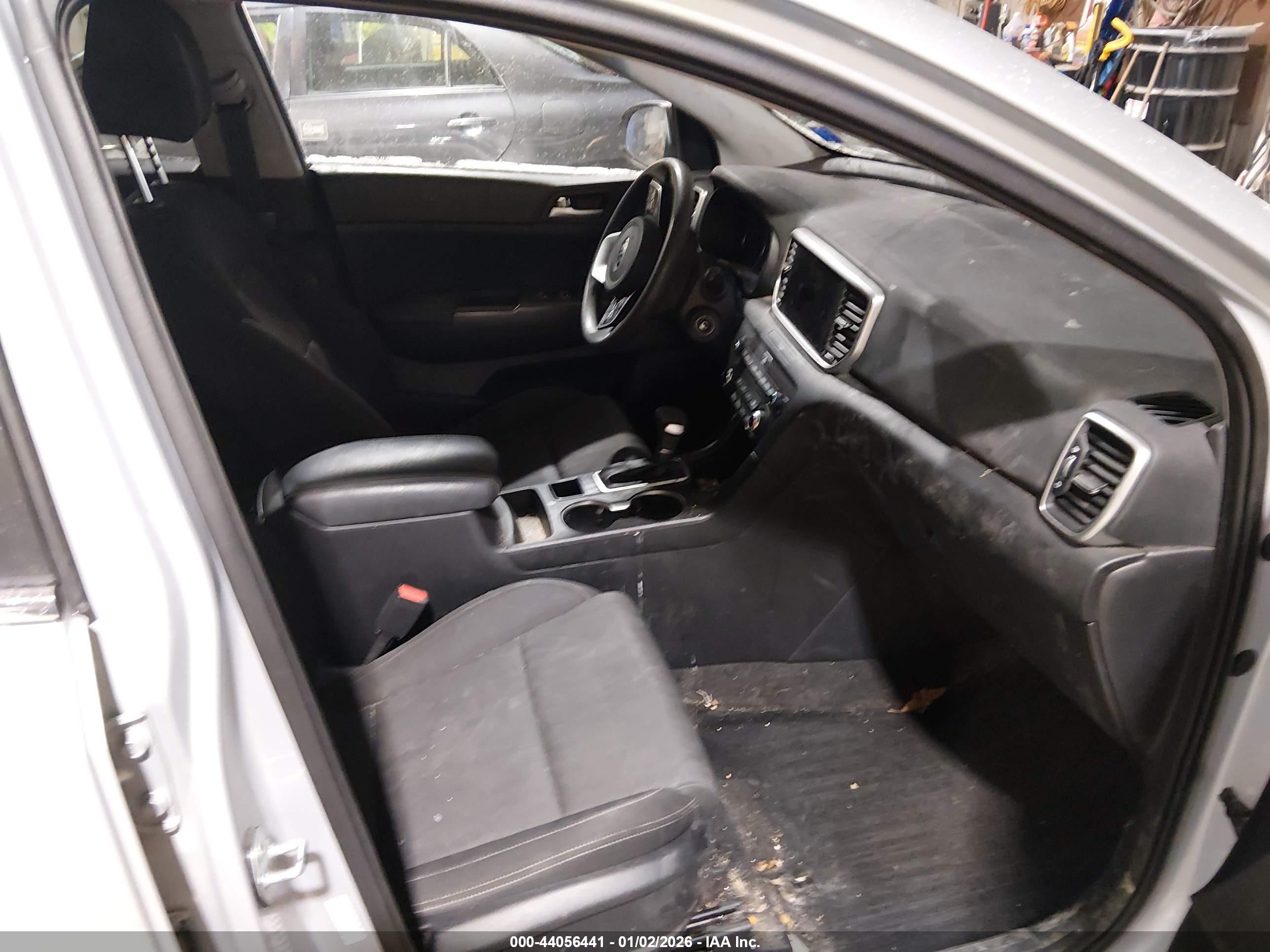 KIA SPORTAGE image 5