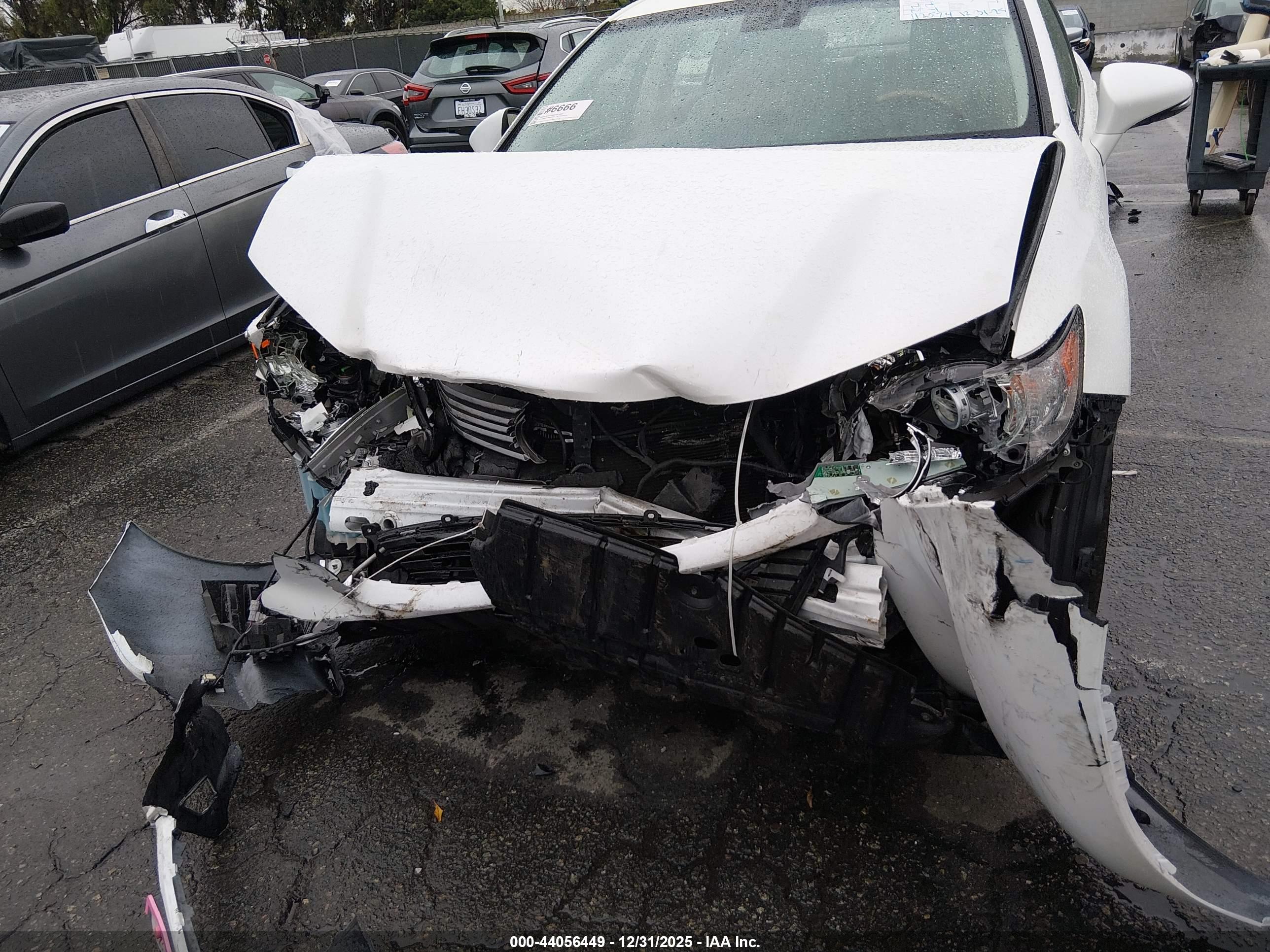 LEXUS ES image 6