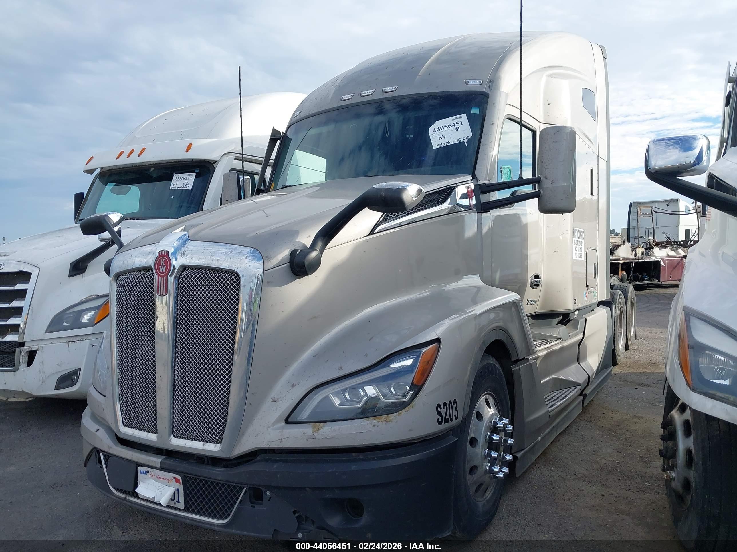KENWORTH T680 image 2