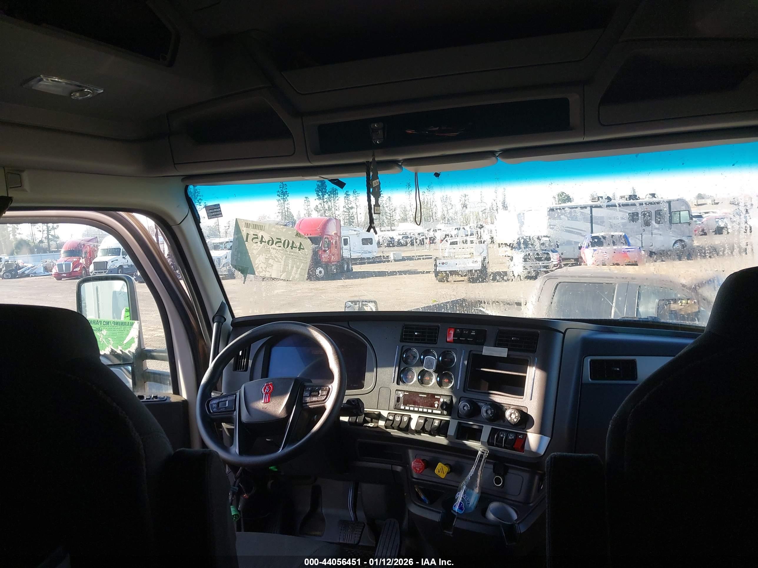 KENWORTH T680 image 8