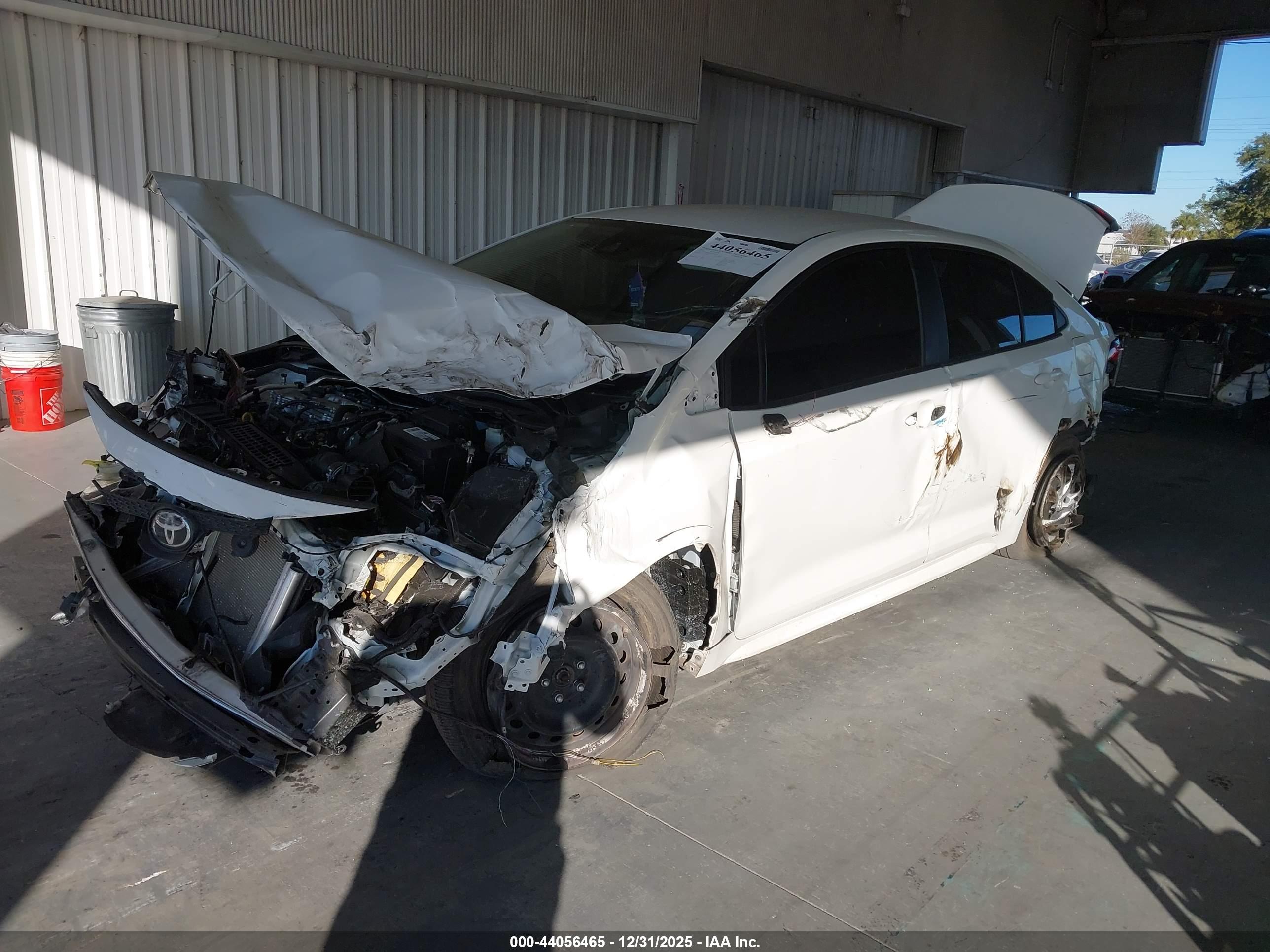 TOYOTA COROLLA image 2