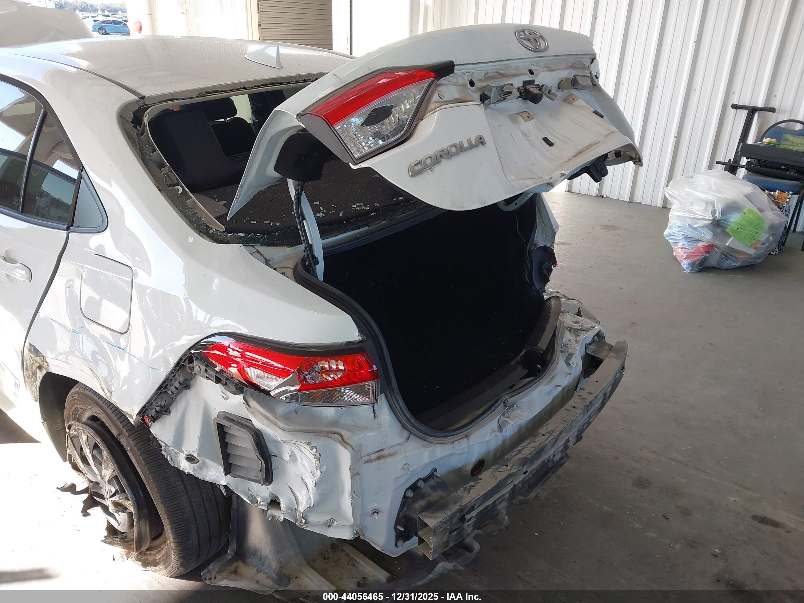 TOYOTA COROLLA image 6