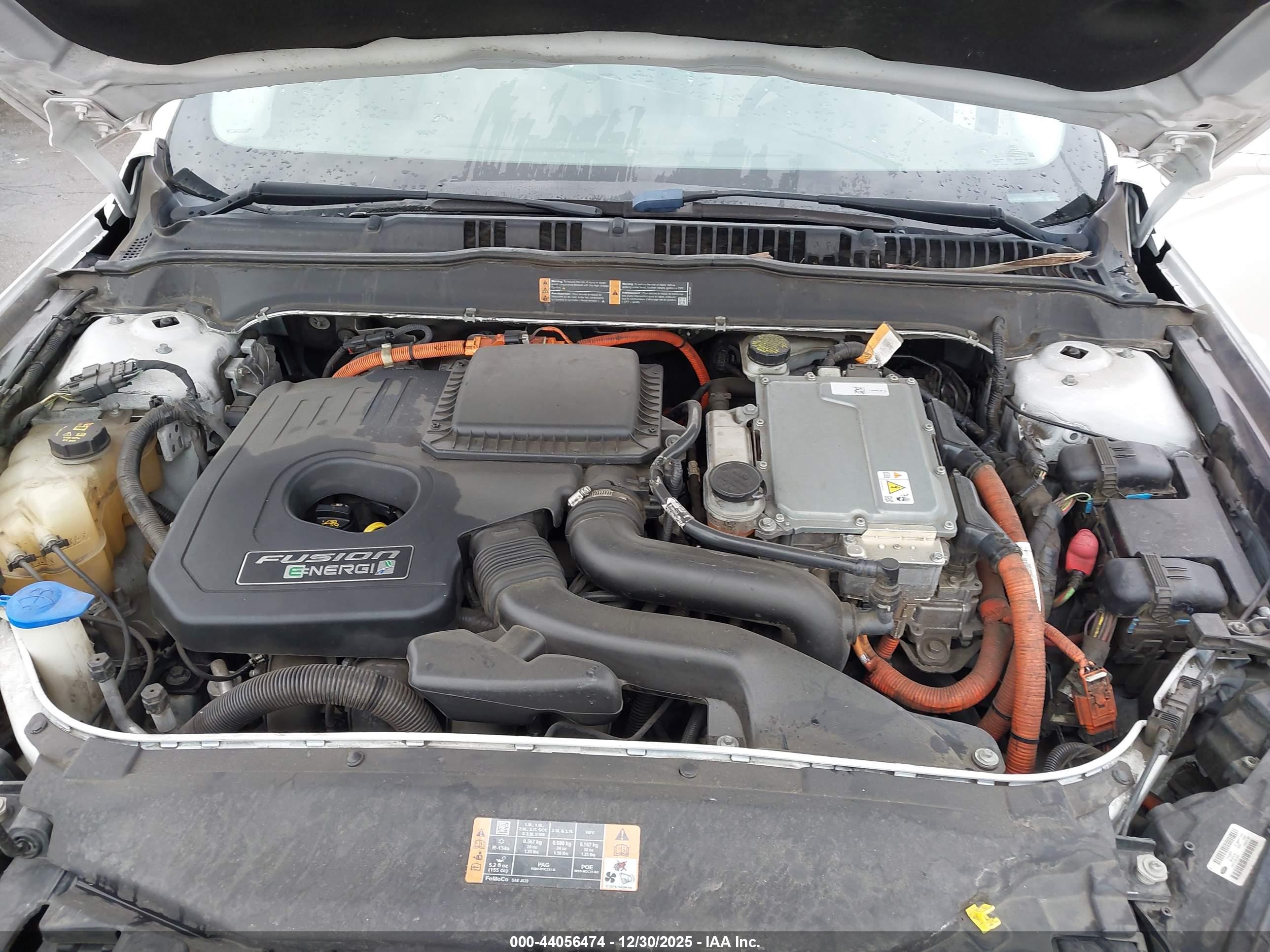 FORD FUSION image 10