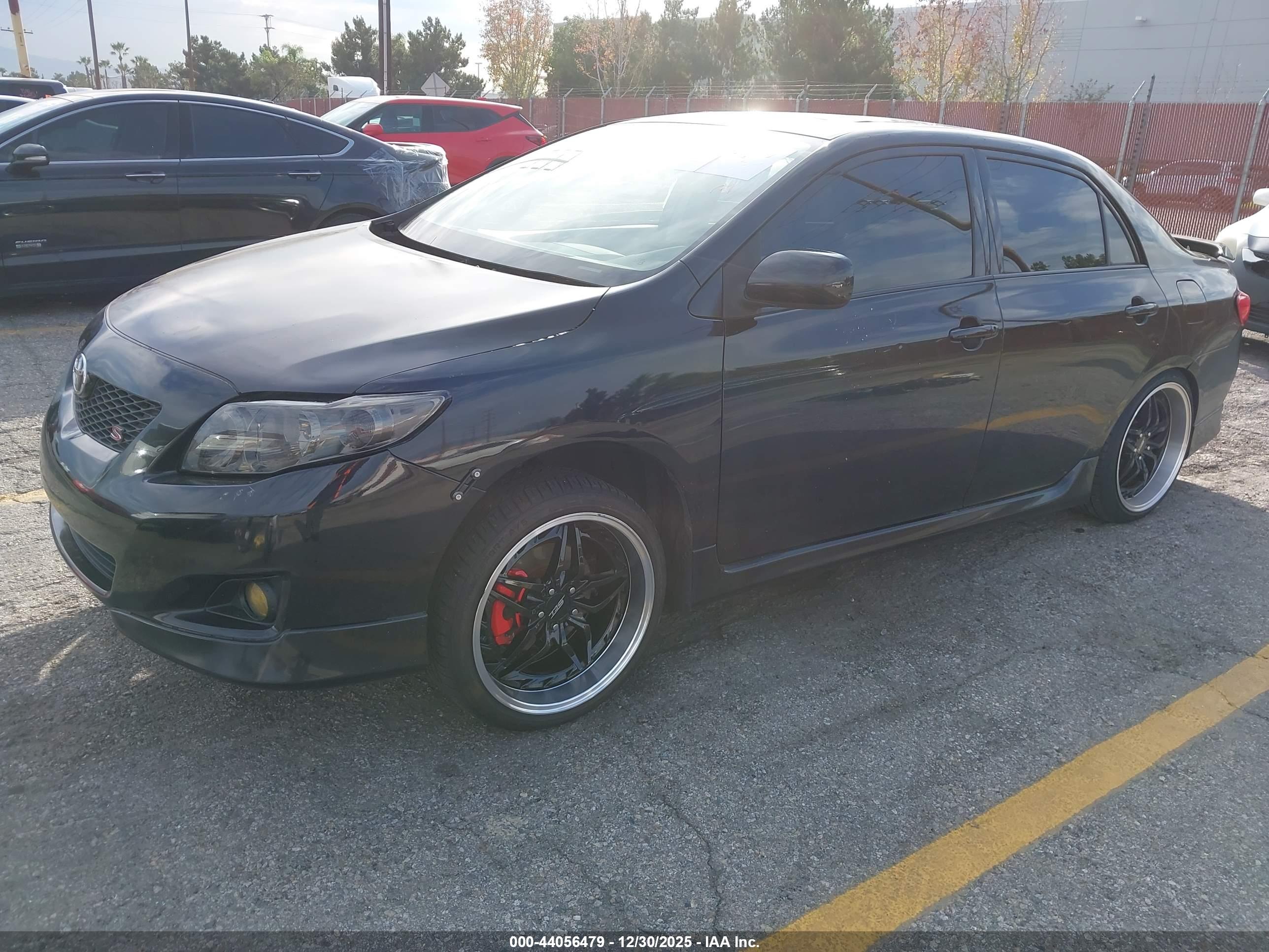 TOYOTA COROLLA image 2