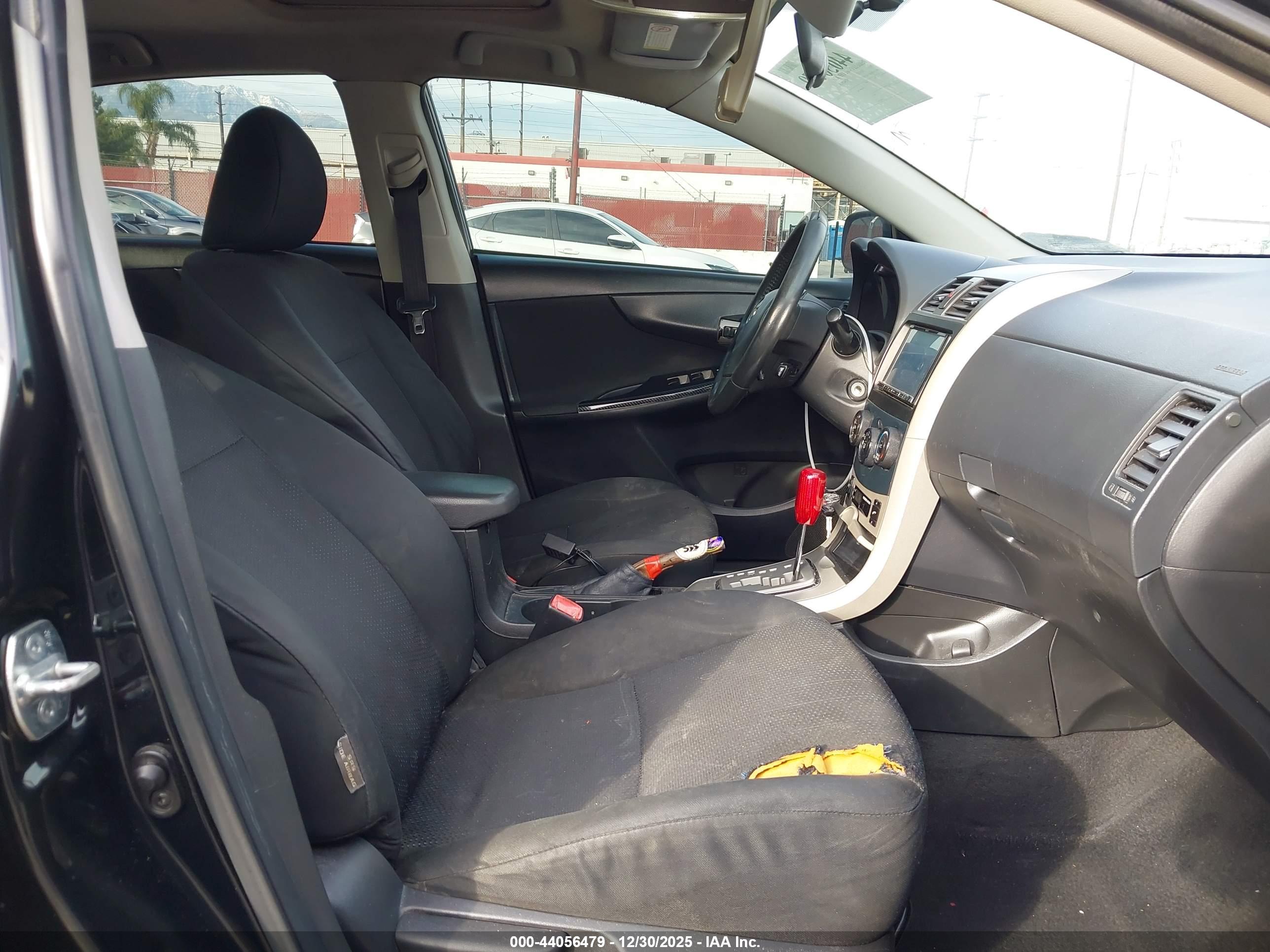 TOYOTA COROLLA image 5