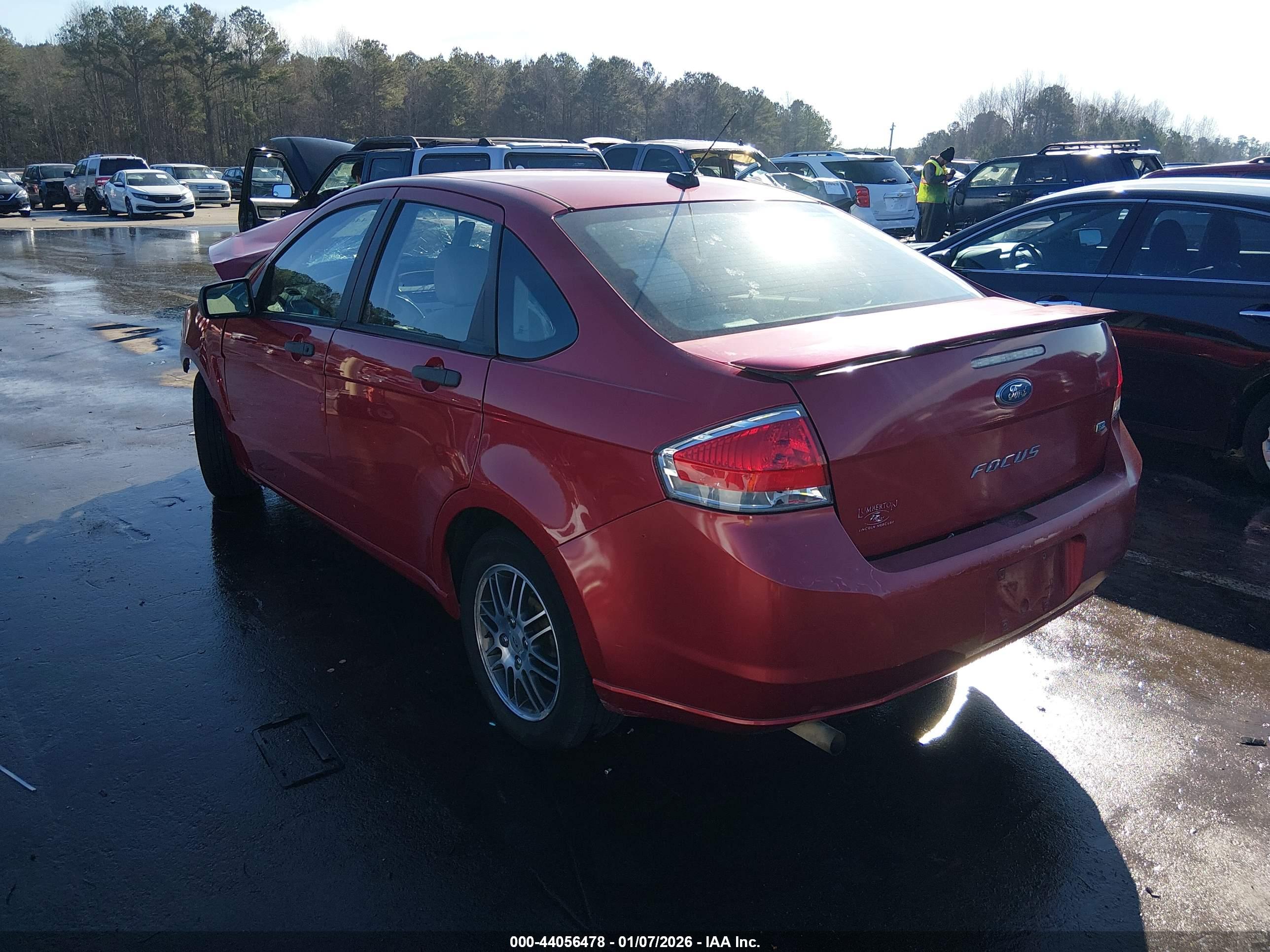 FORD FOCUS image 3