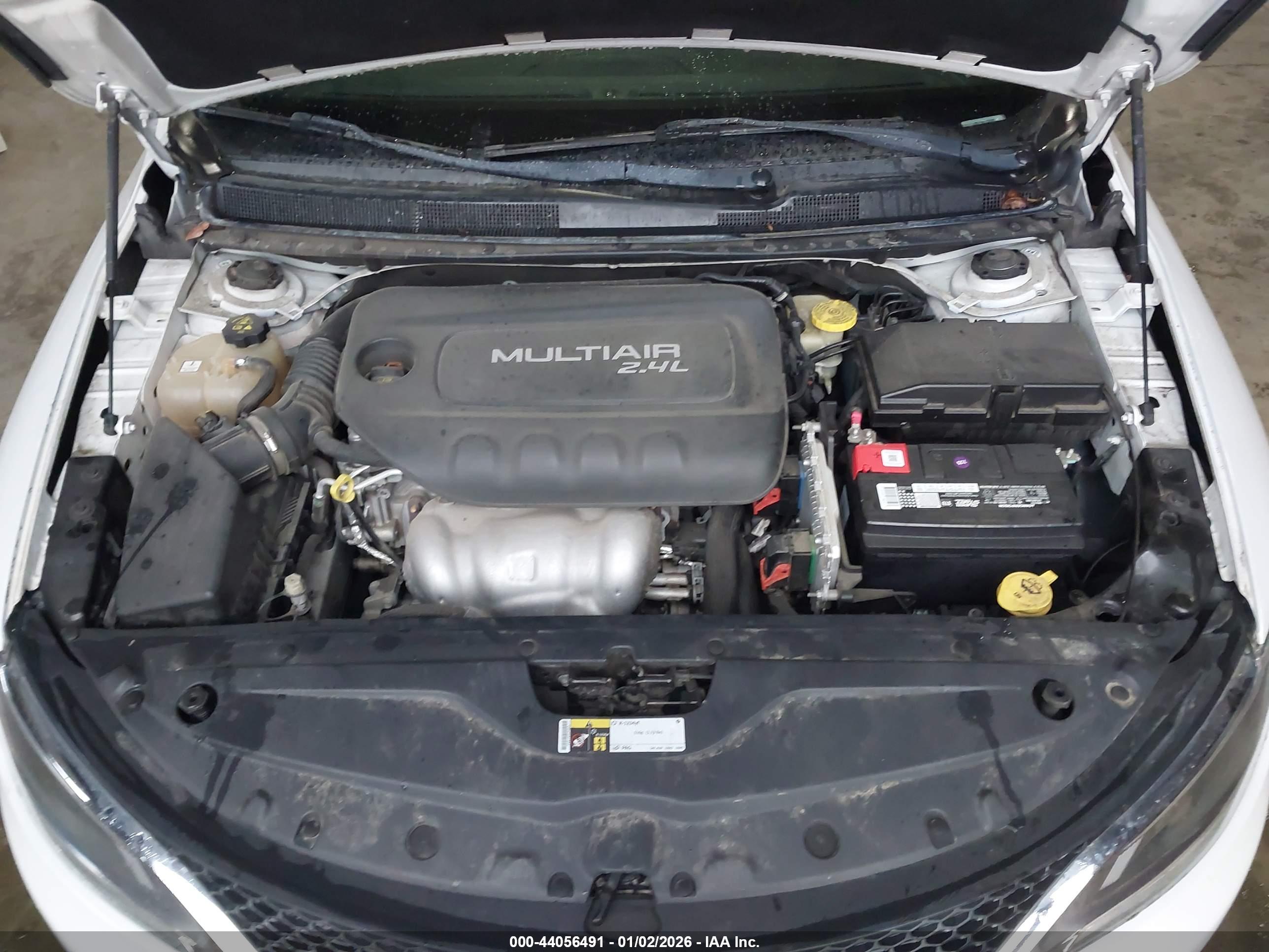 CHRYSLER 200 image 10