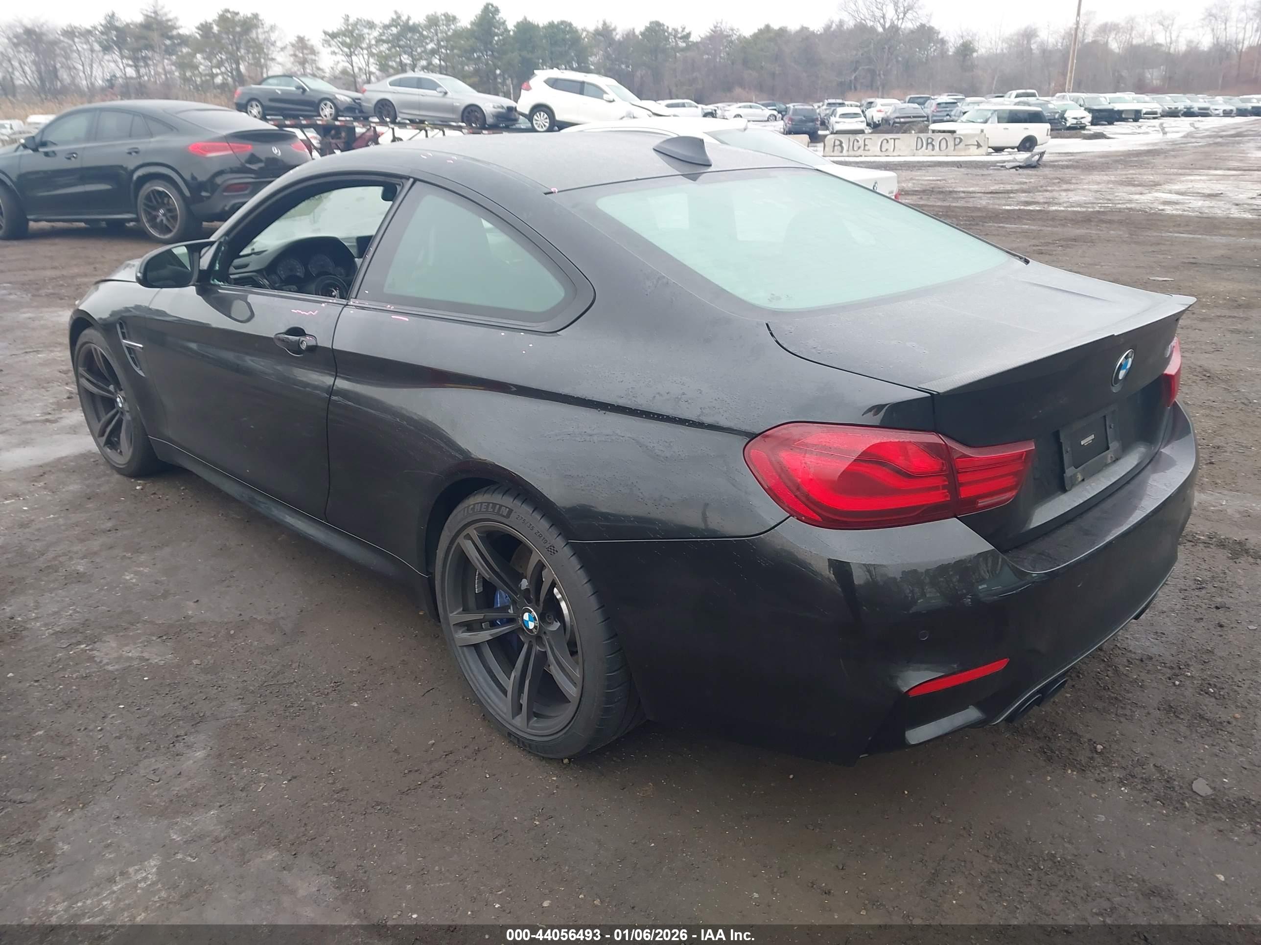 BMW M4 image 3