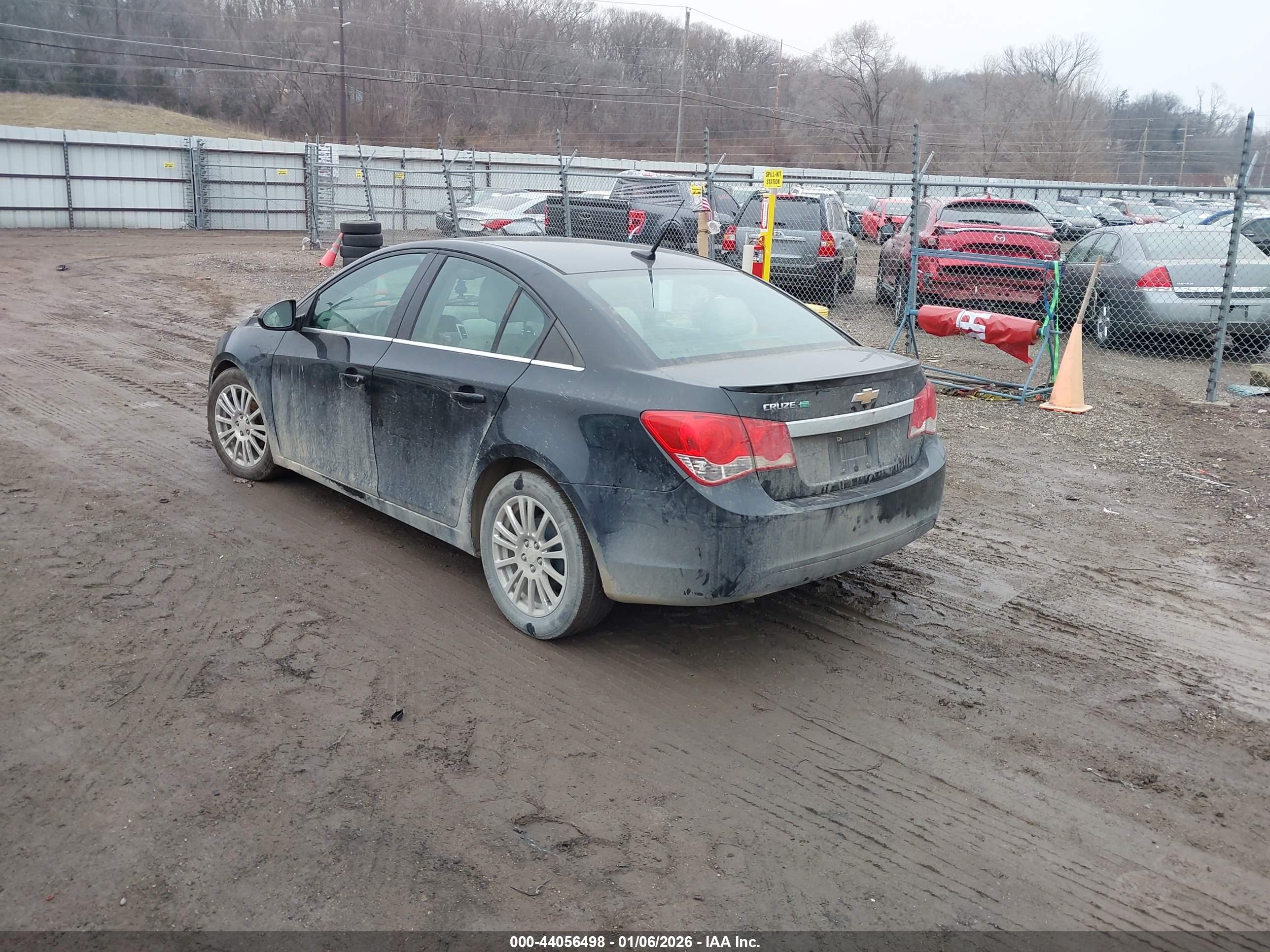 CHEVROLET CRUZE image 3