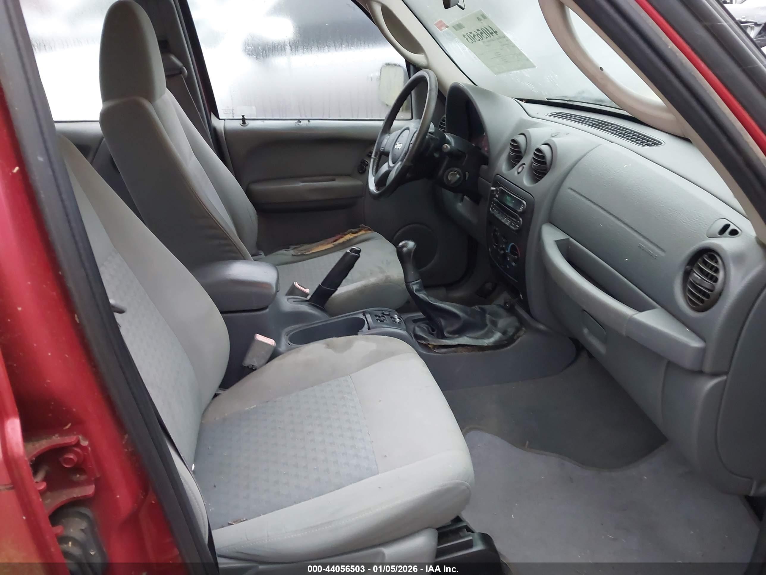 JEEP LIBERTY image 5