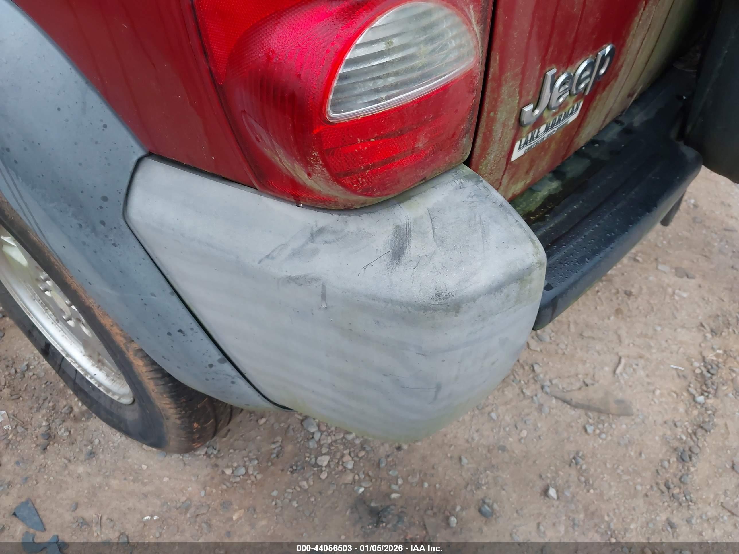 JEEP LIBERTY image 6