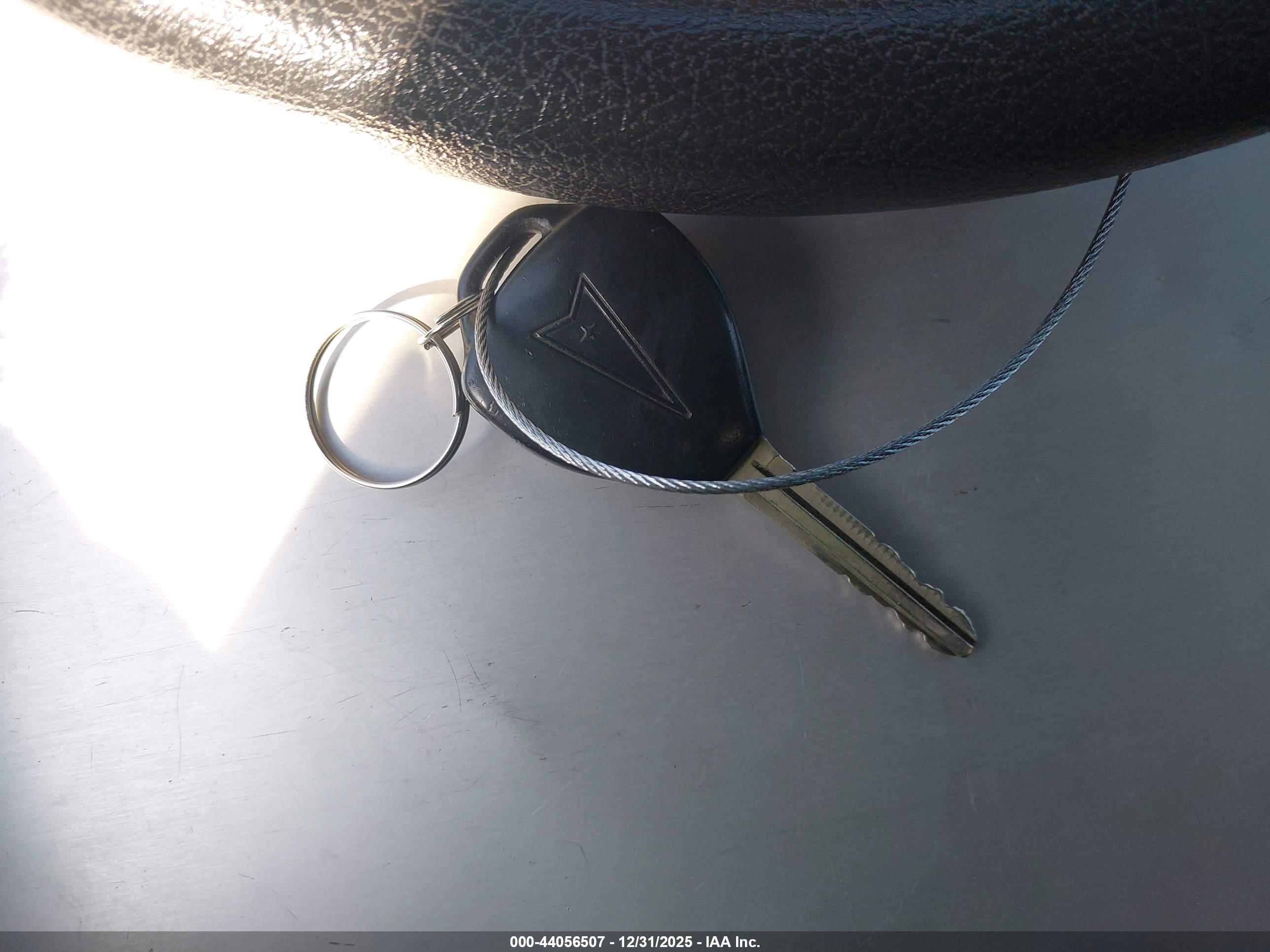PONTIAC VIBE image 11