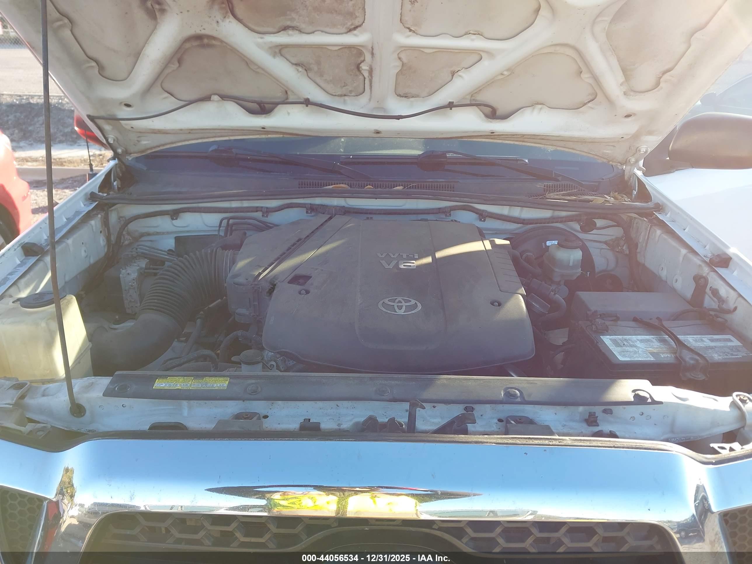 TOYOTA TACOMA image 10