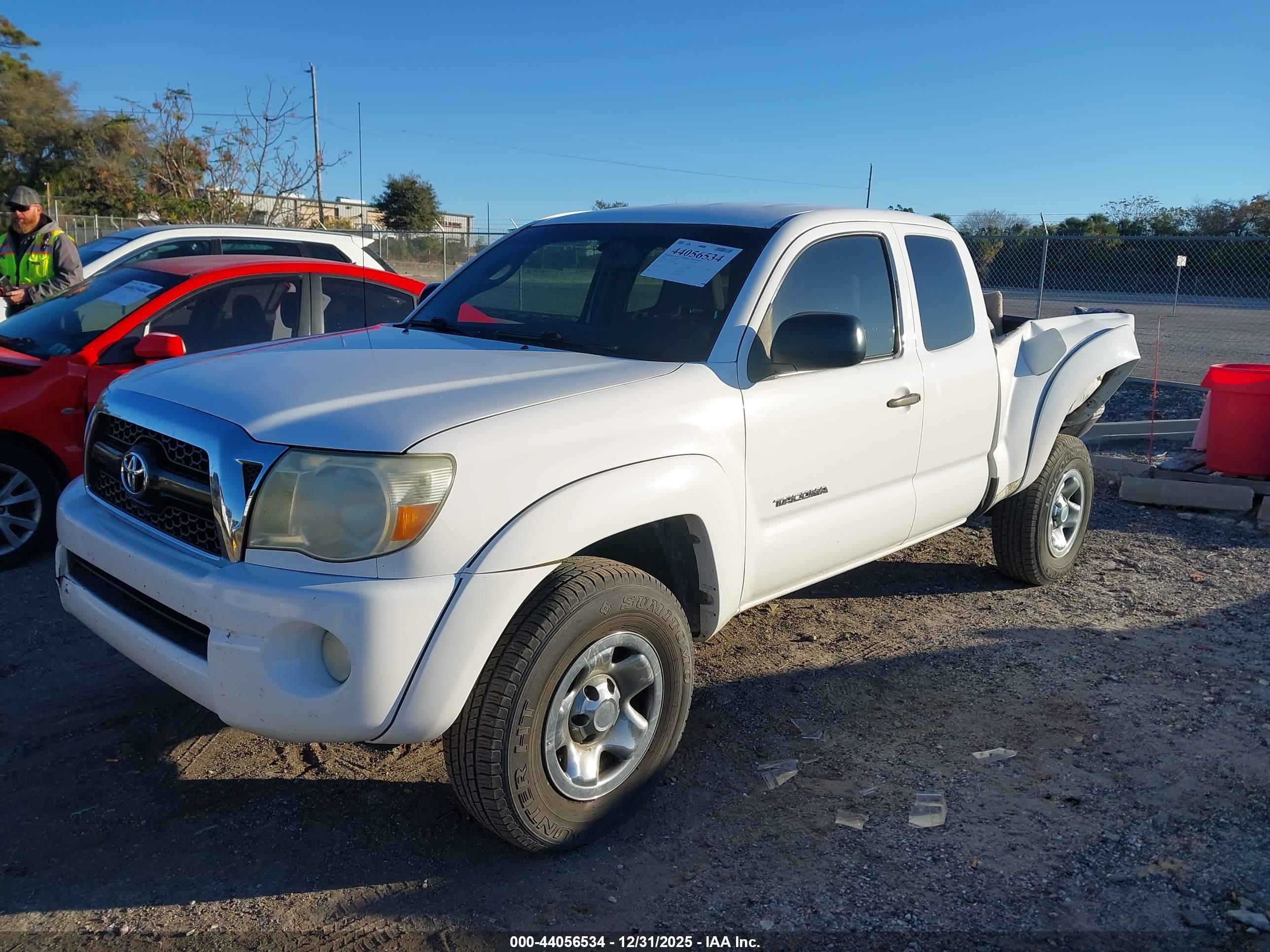 TOYOTA TACOMA image 2