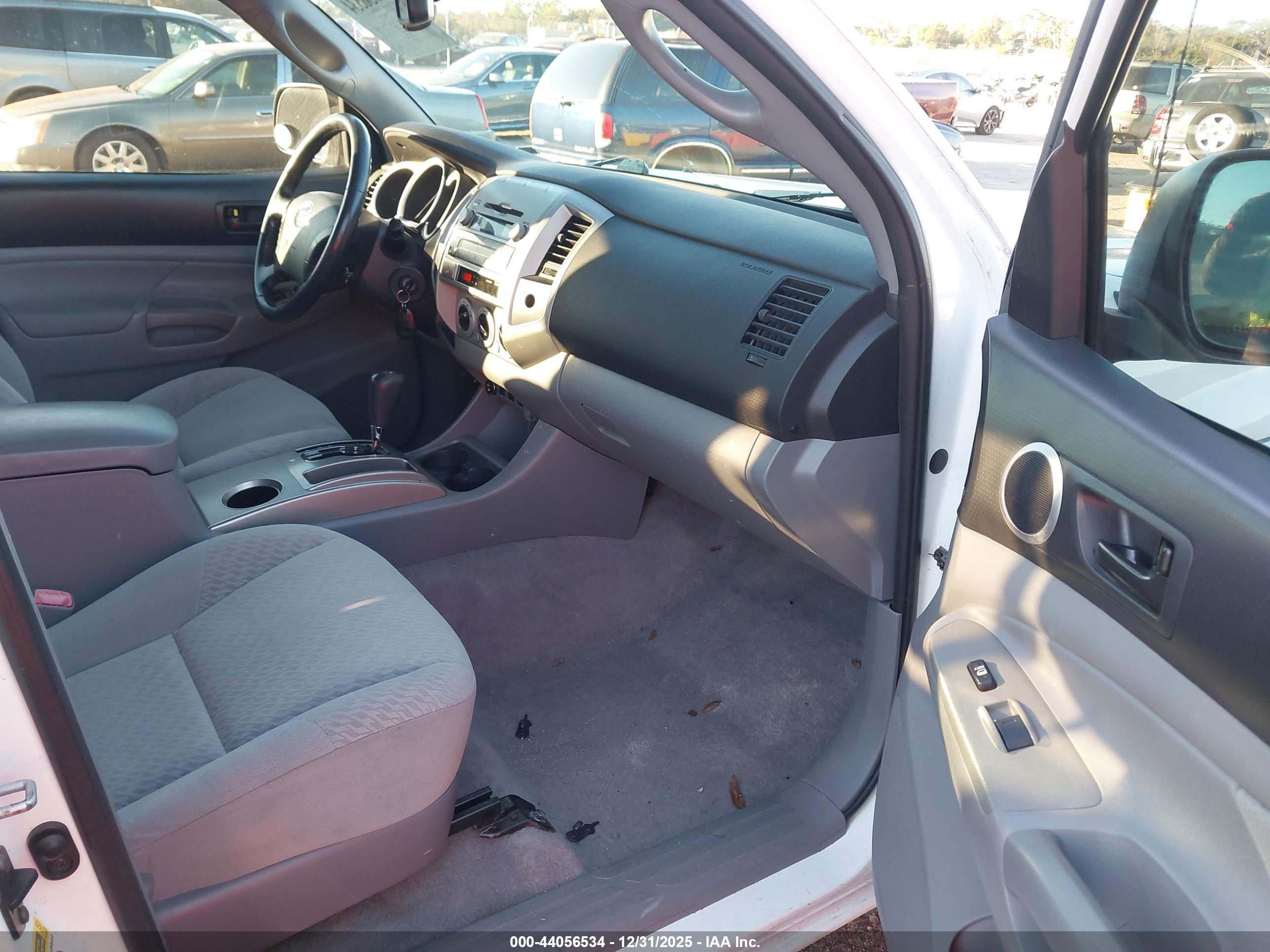 TOYOTA TACOMA image 5
