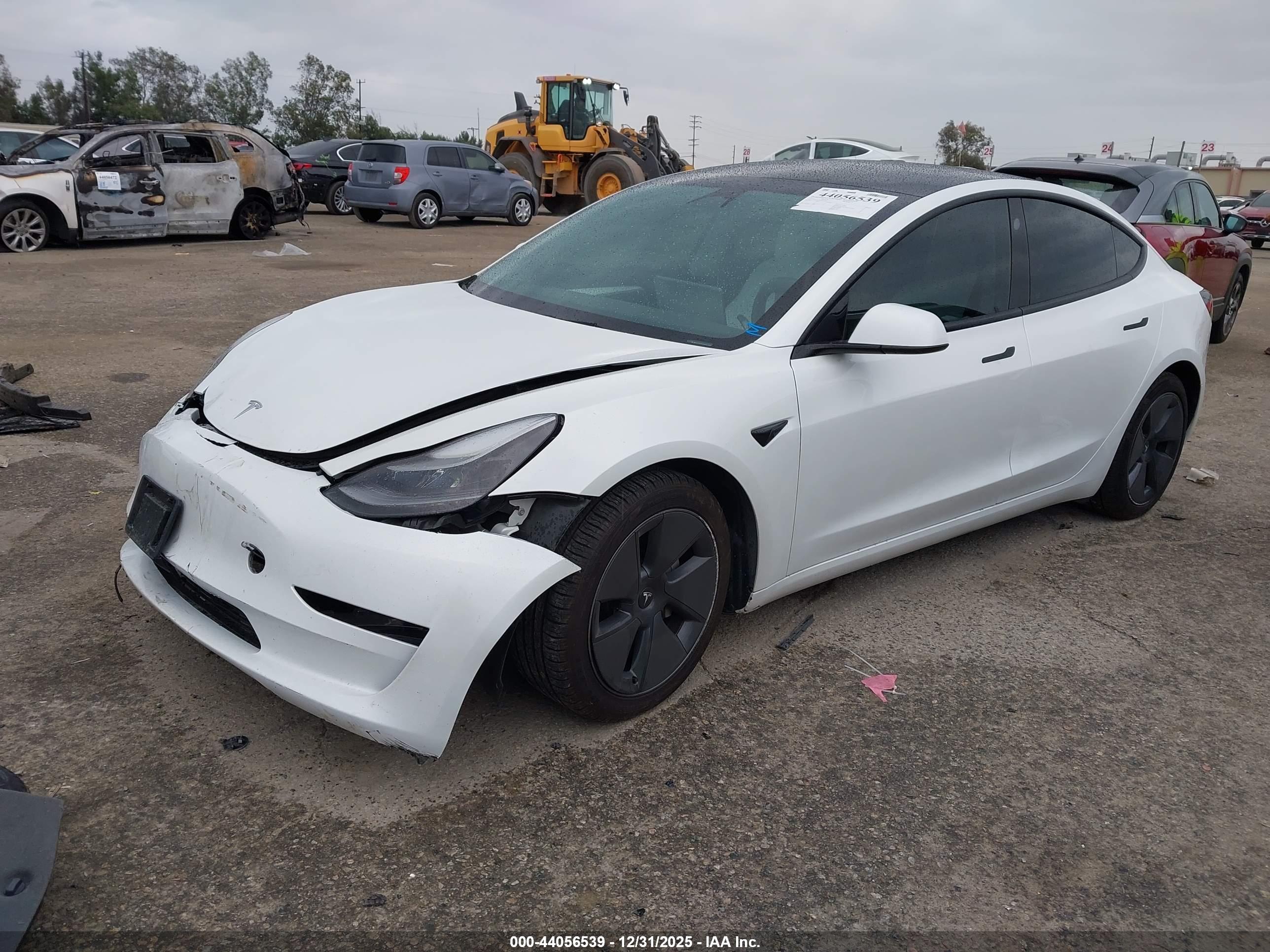 TESLA MODEL image 2