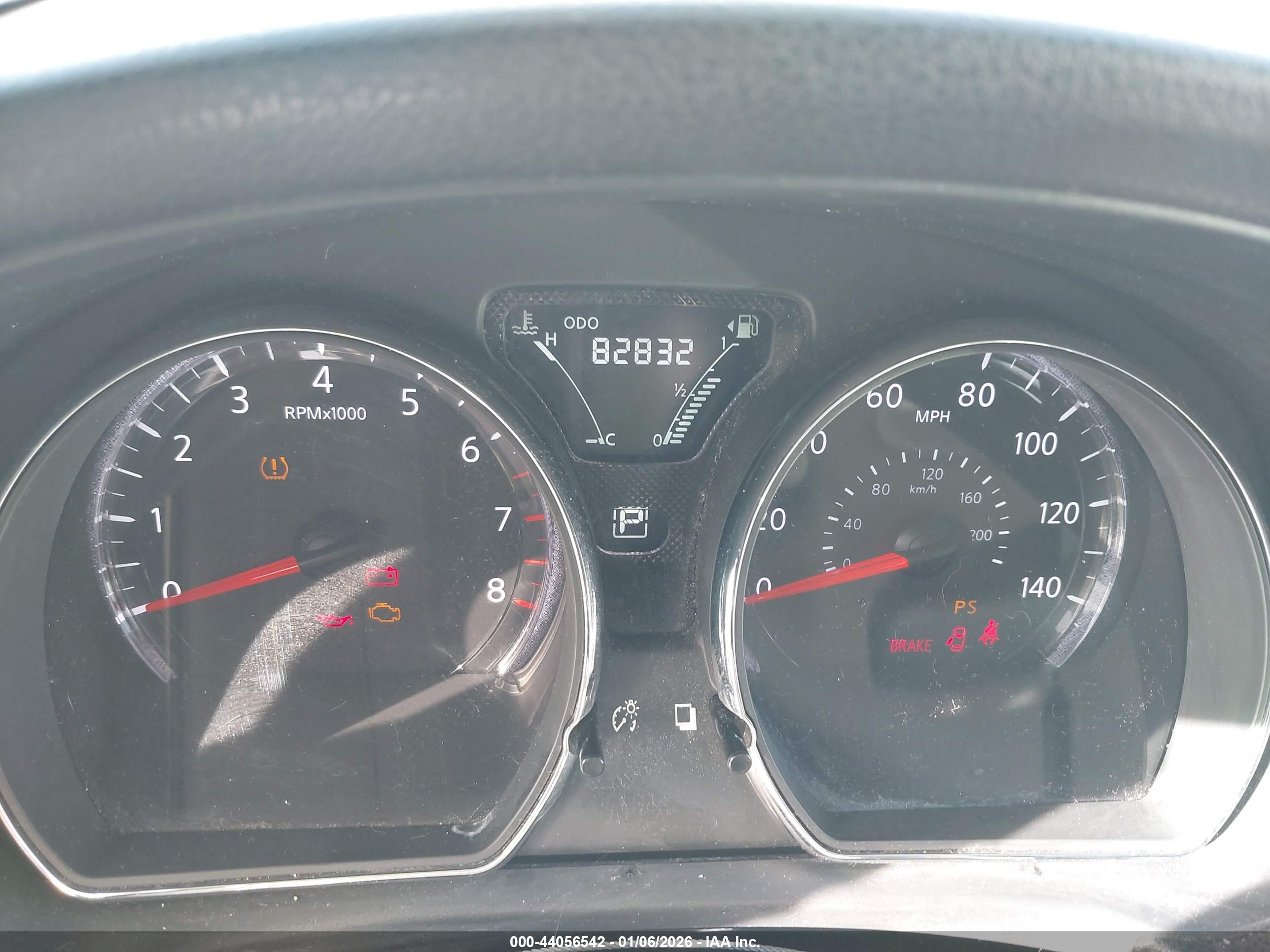 NISSAN VERSA image 7