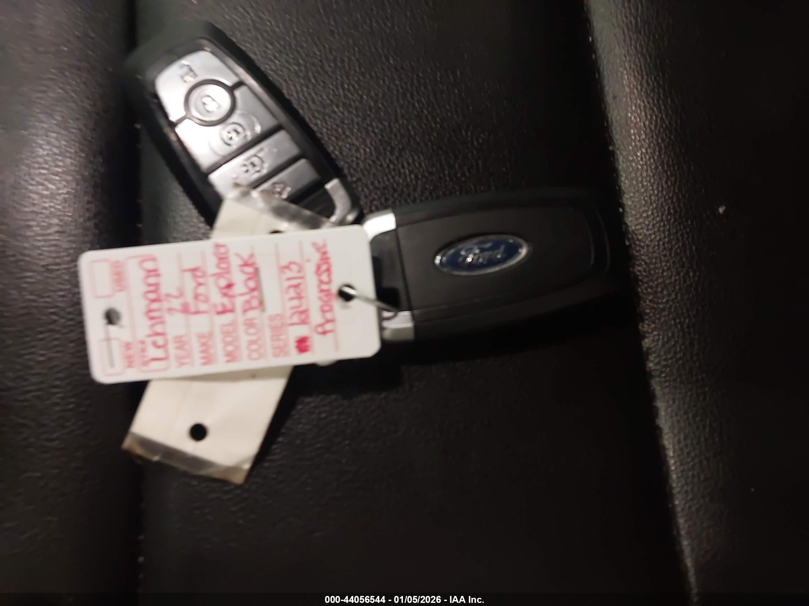 FORD EXPLORER image 11