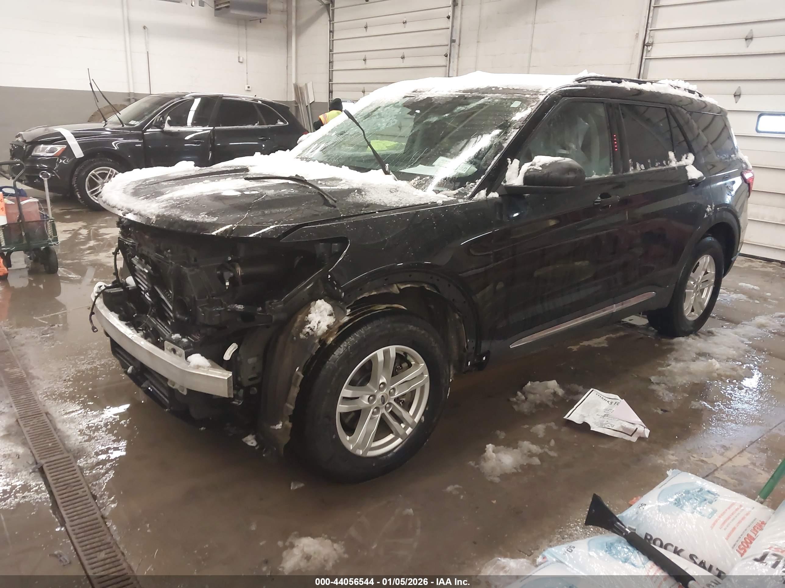 FORD EXPLORER image 2