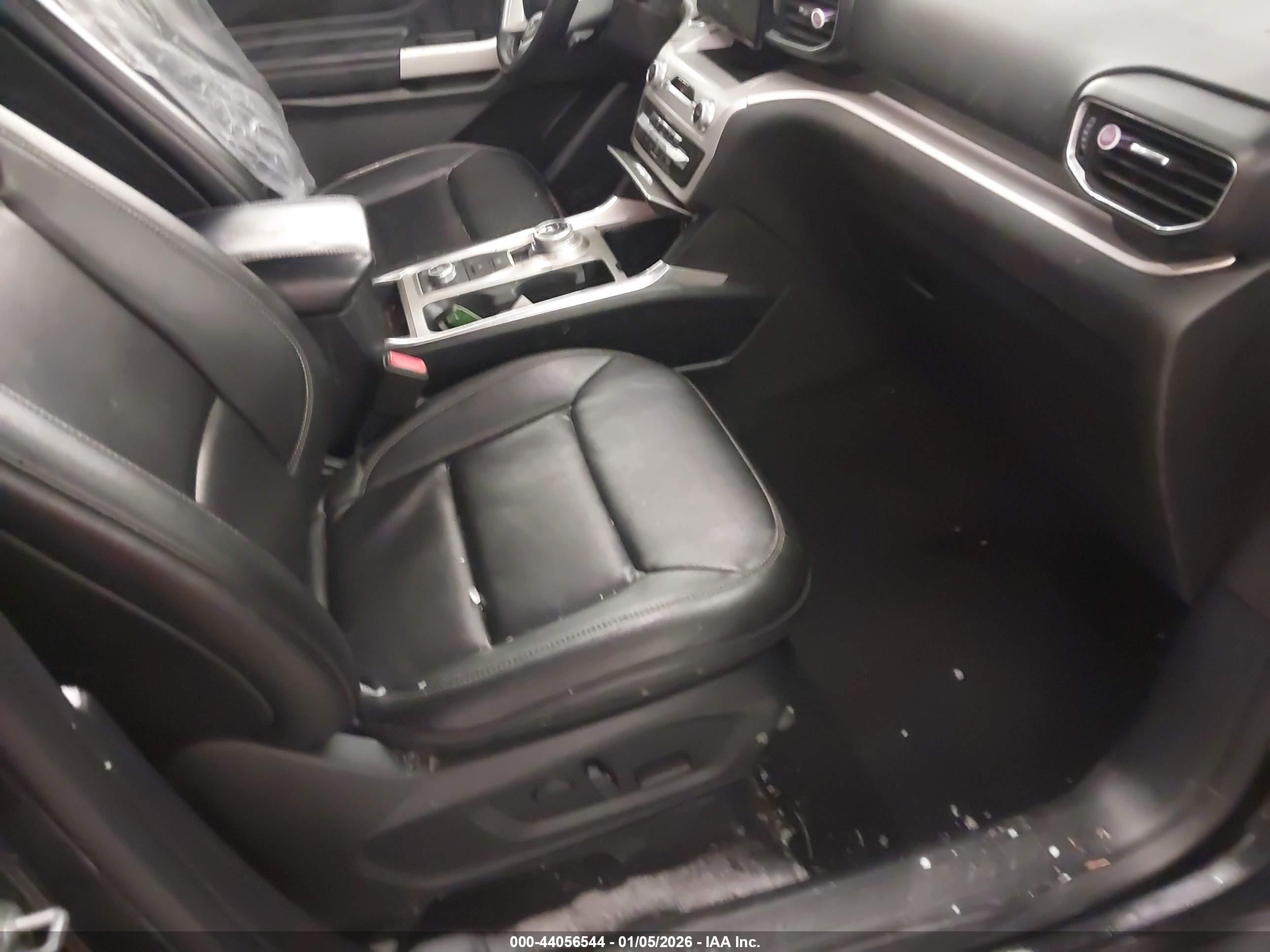 FORD EXPLORER image 5