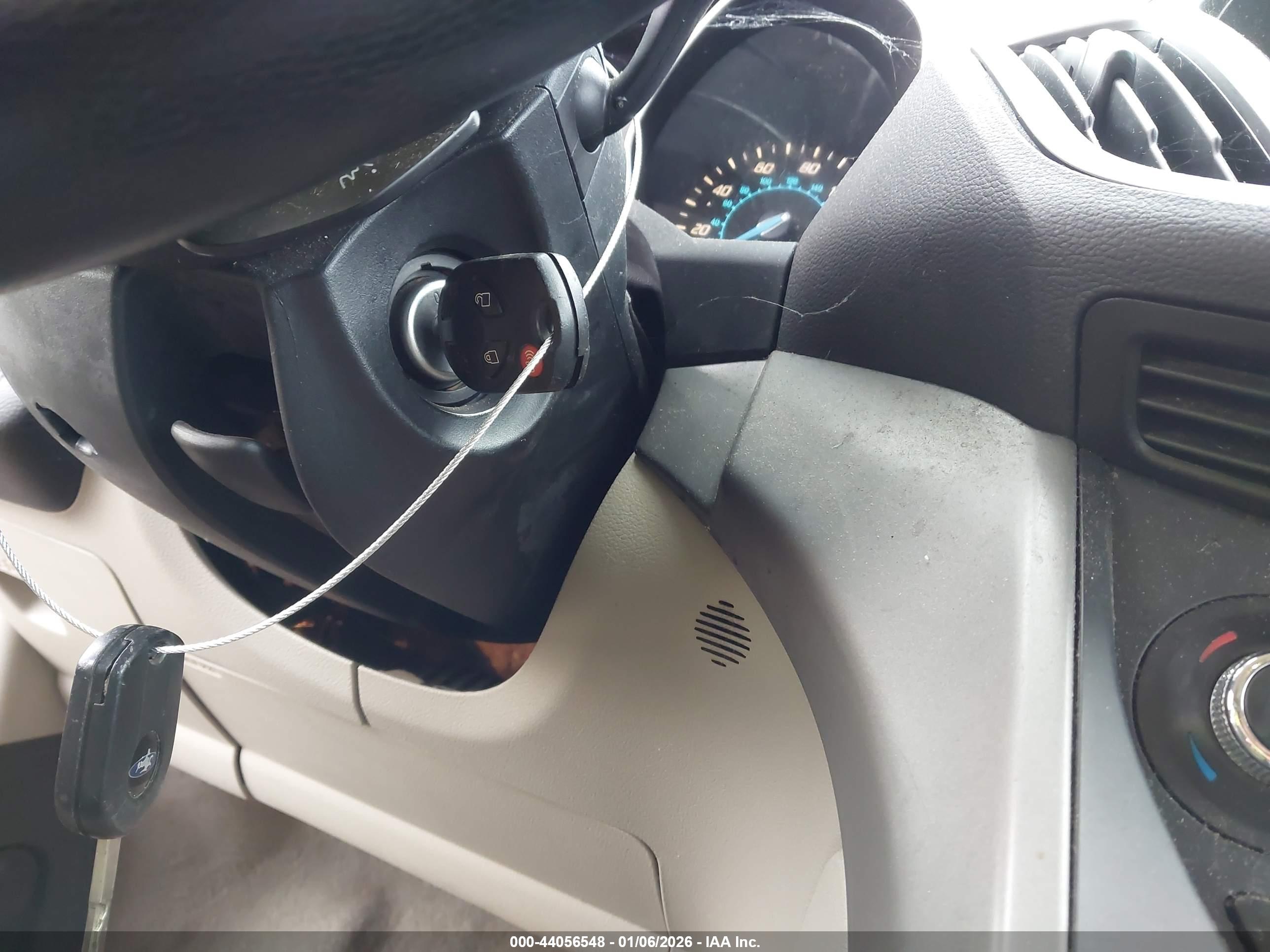 FORD ESCAPE image 11