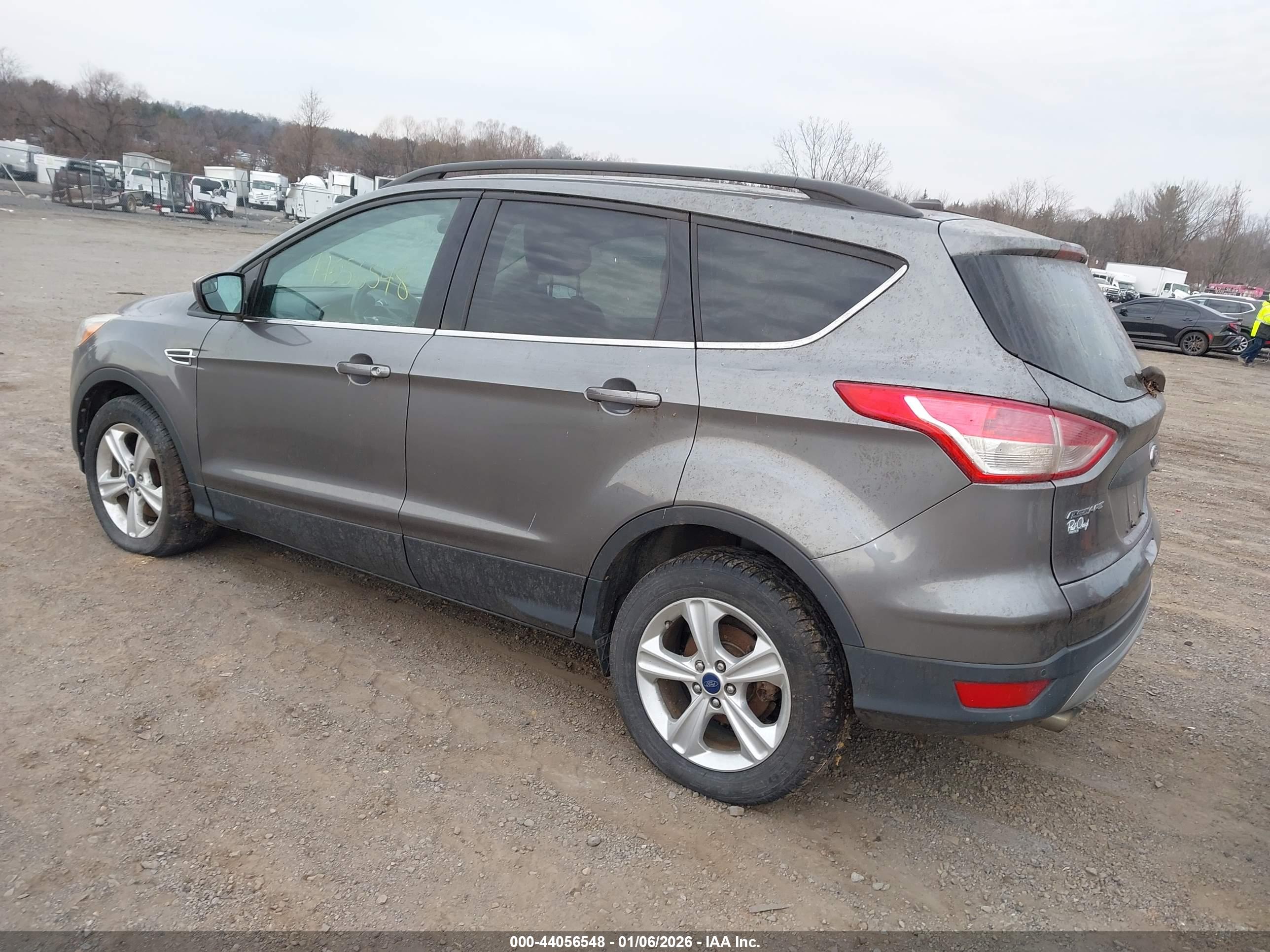 FORD ESCAPE image 3
