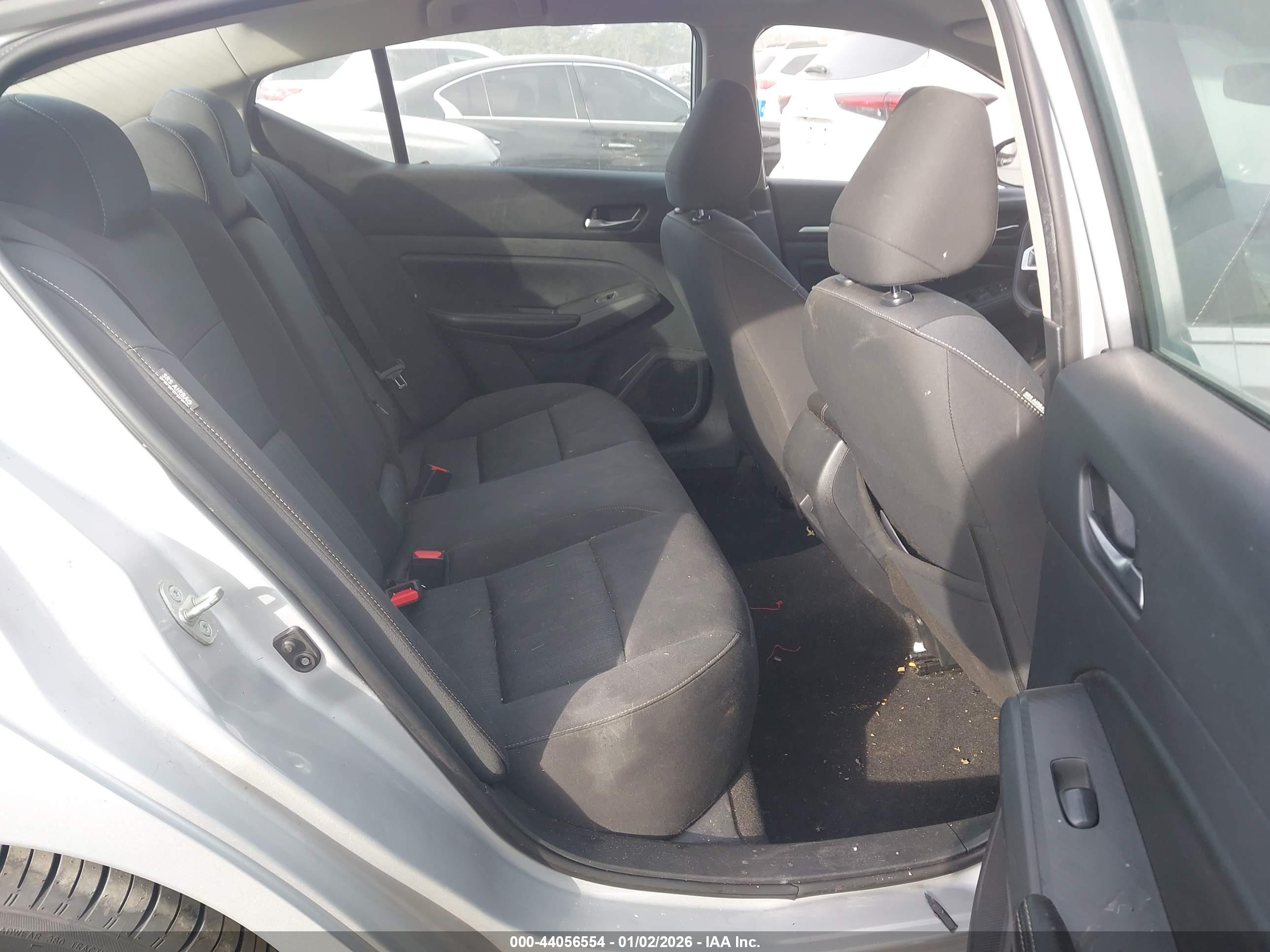 NISSAN ALTIMA image 8