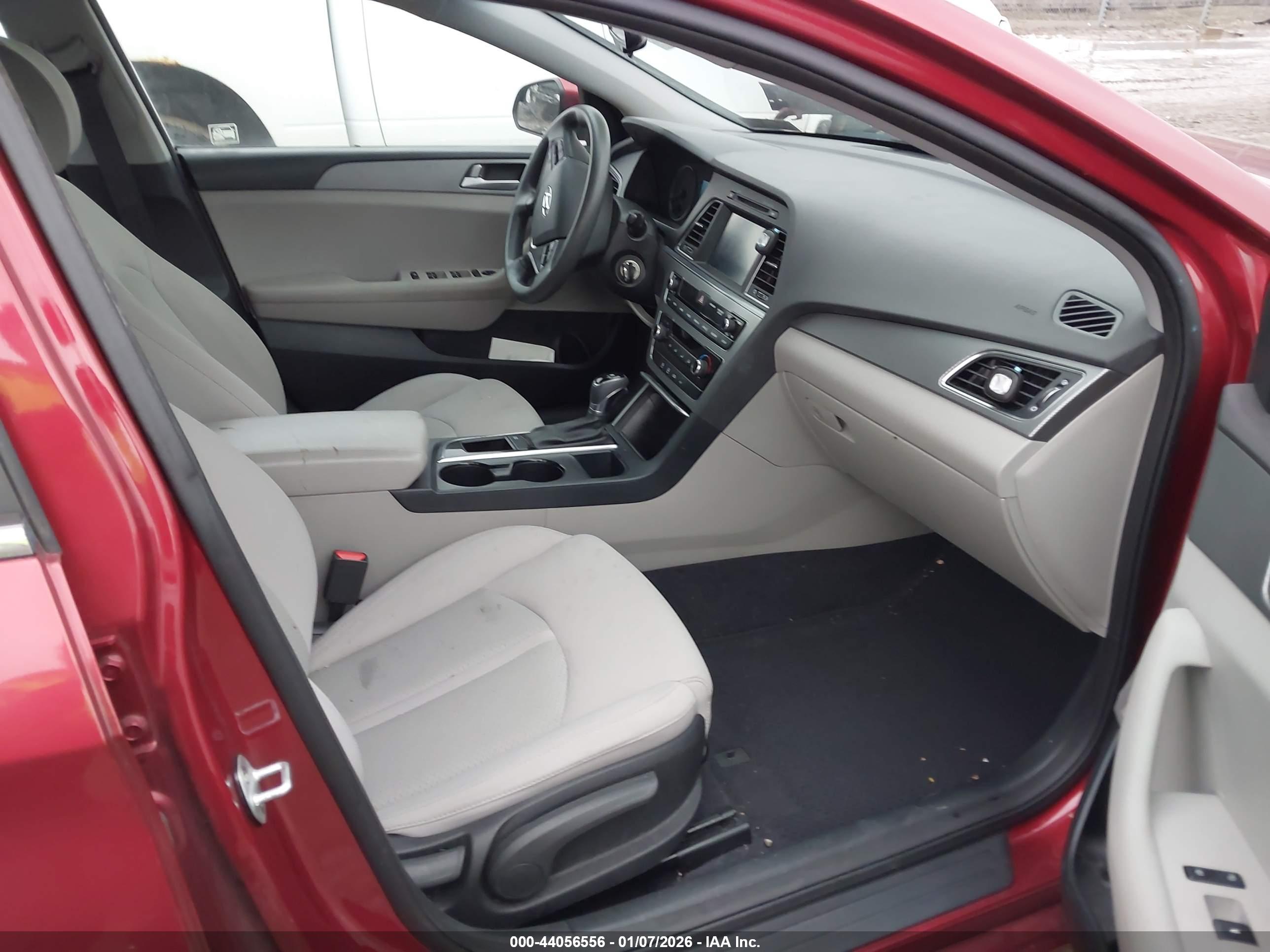 HYUNDAI SONATA image 5