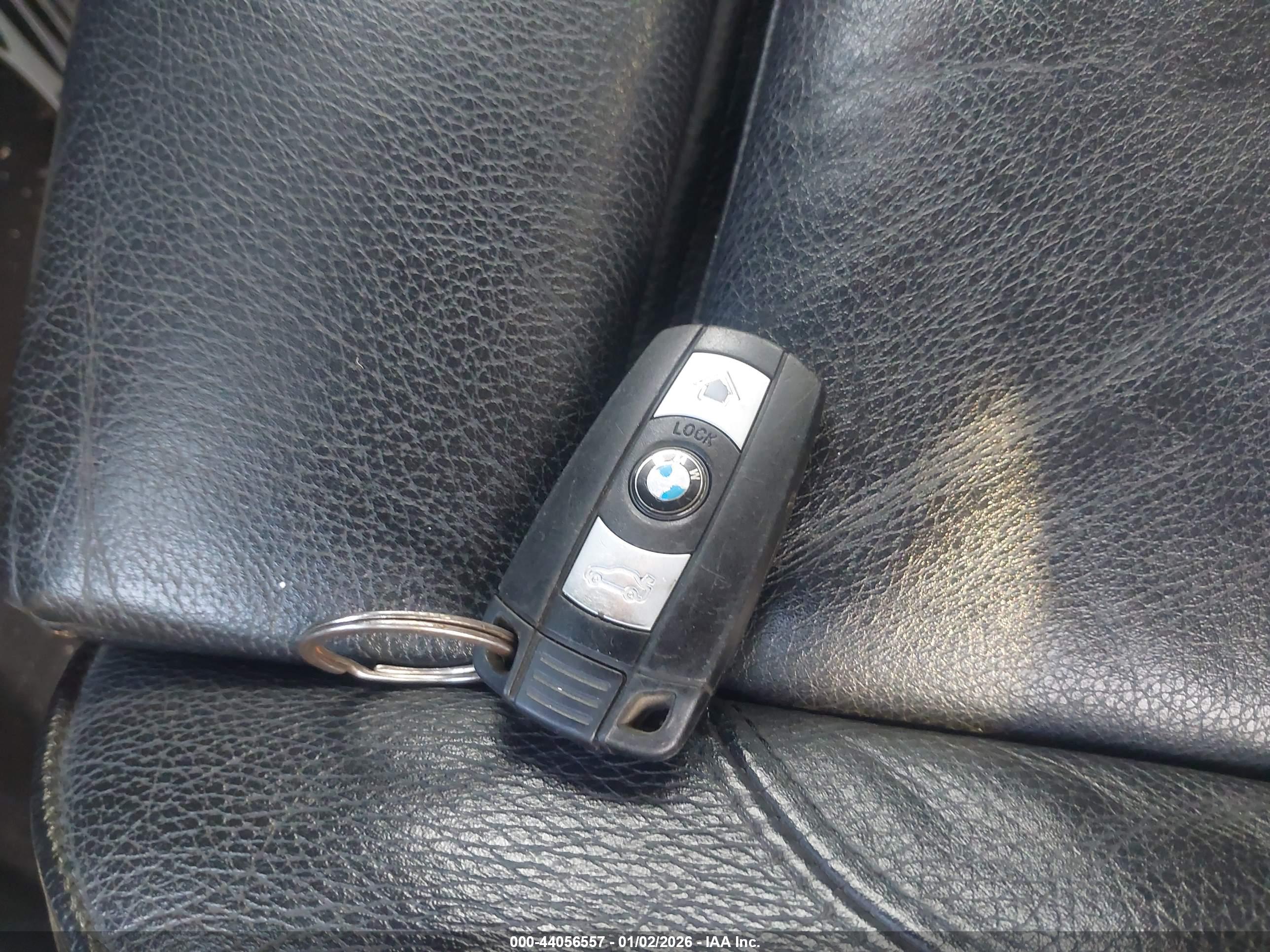 BMW 335IS image 11