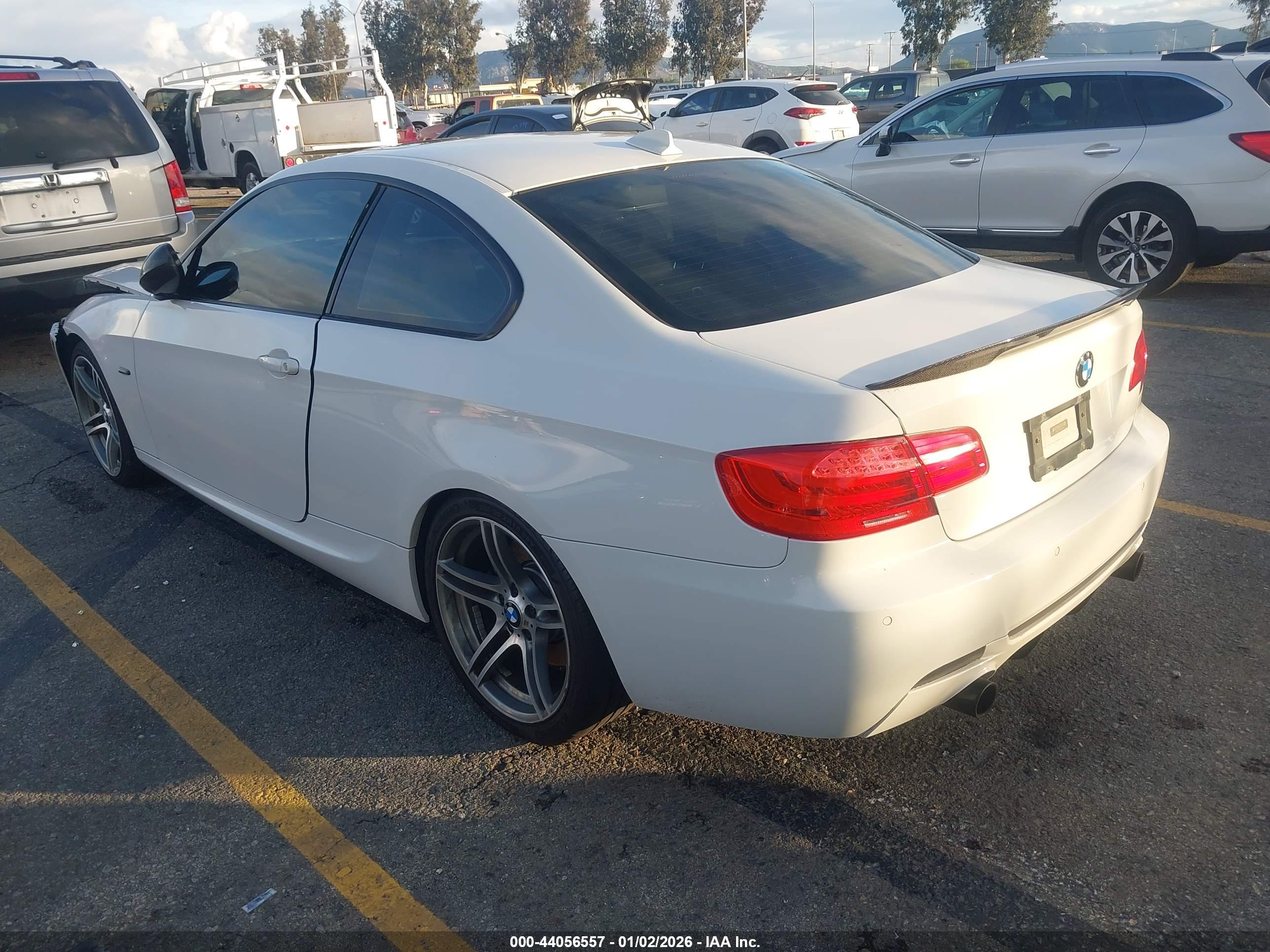 BMW 335IS image 3