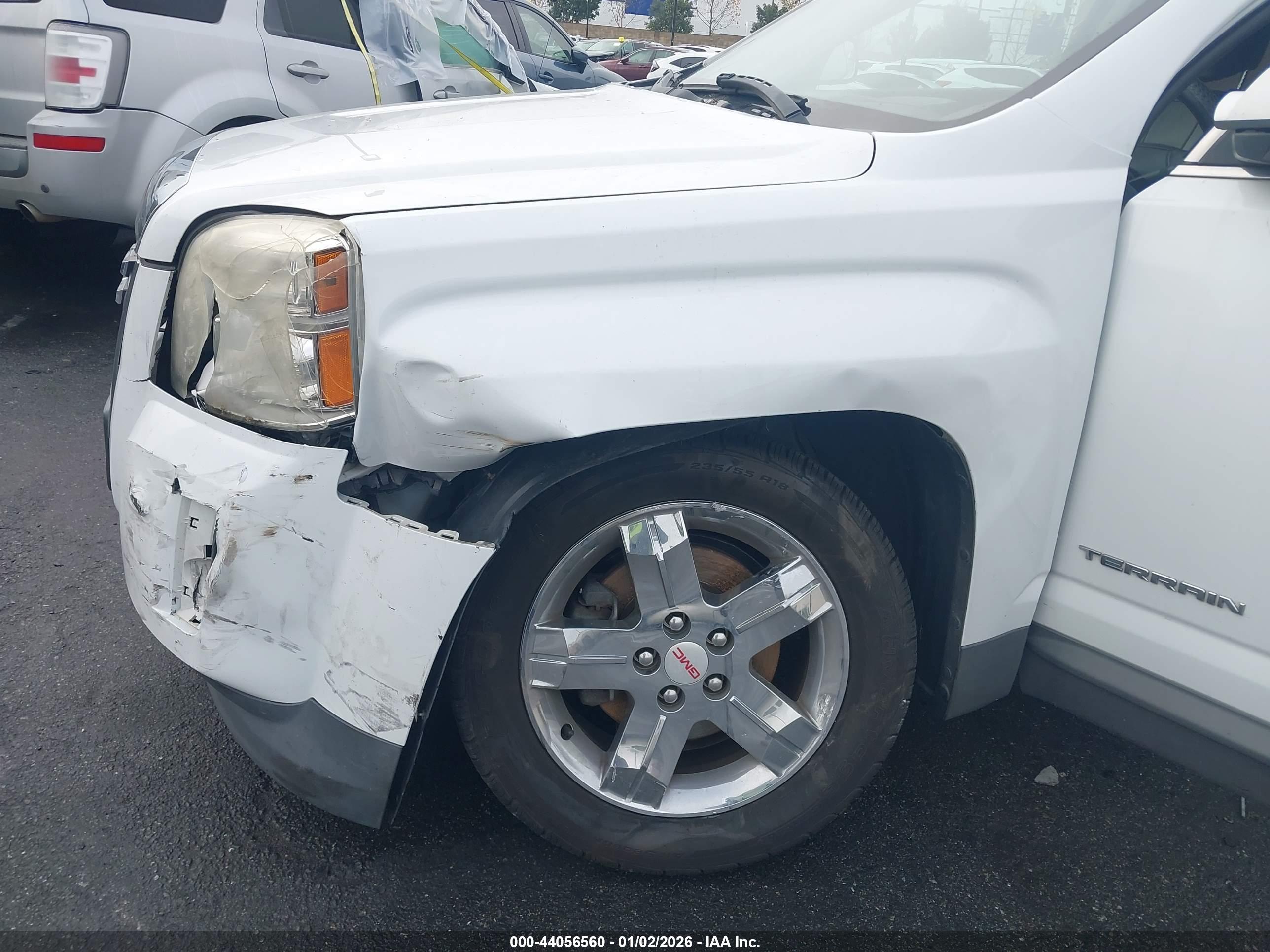 GMC TERRAIN image 6