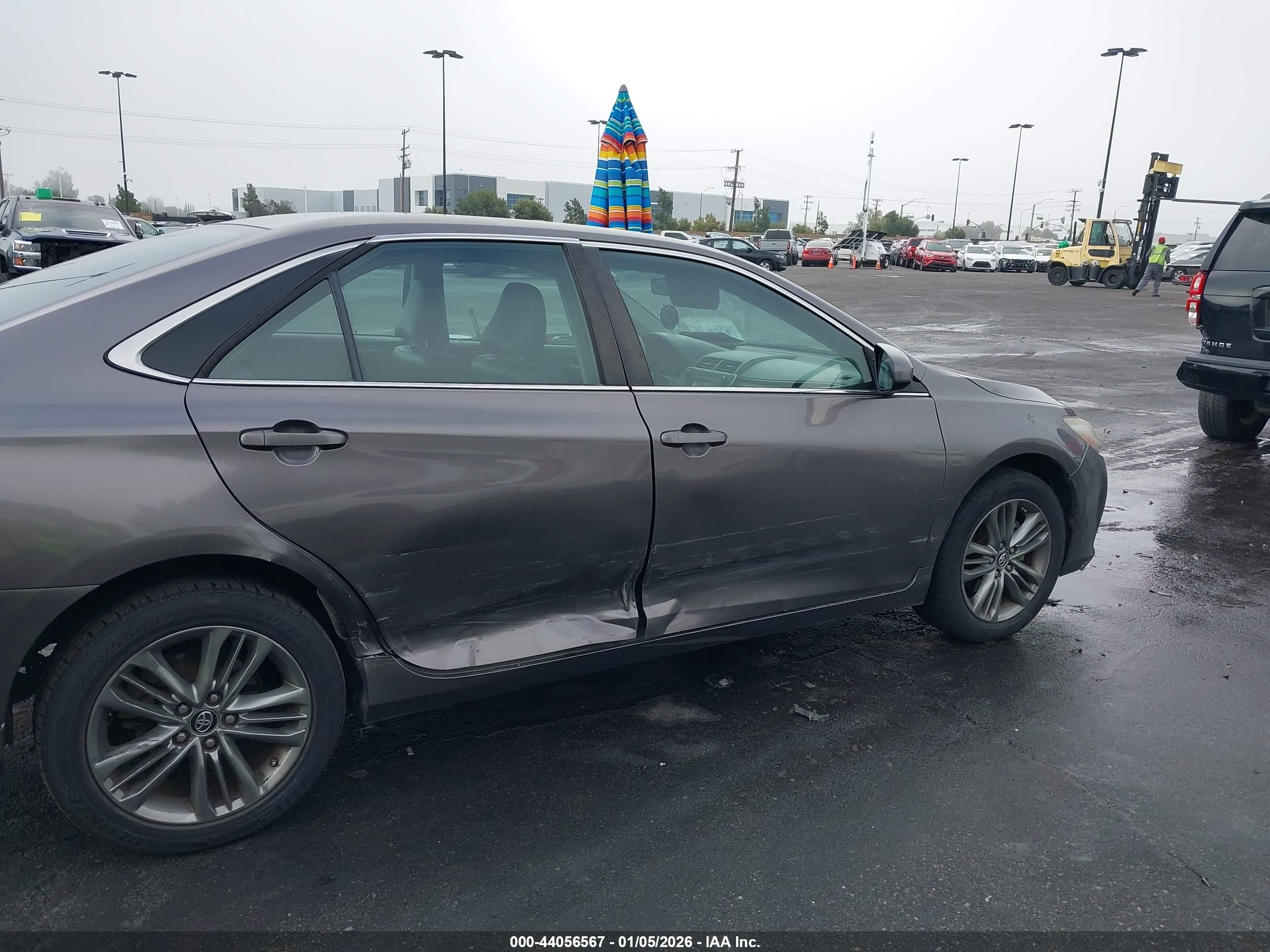 TOYOTA CAMRY image 6