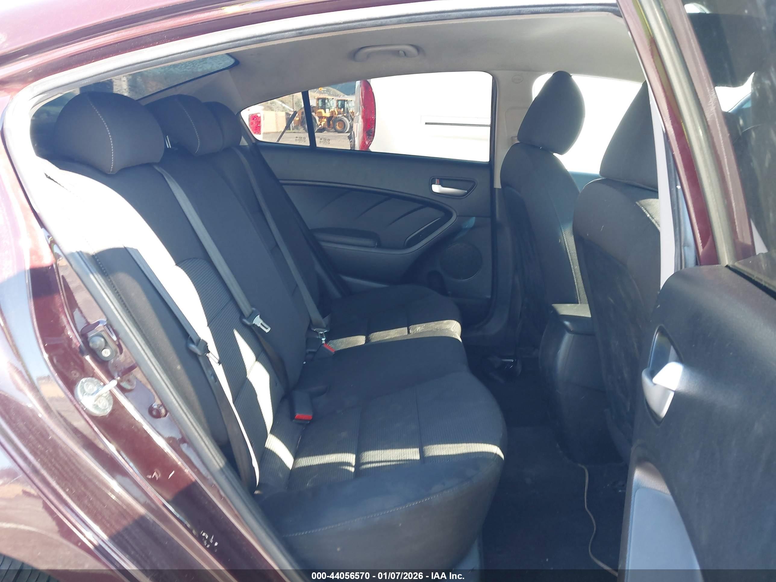KIA FORTE image 8
