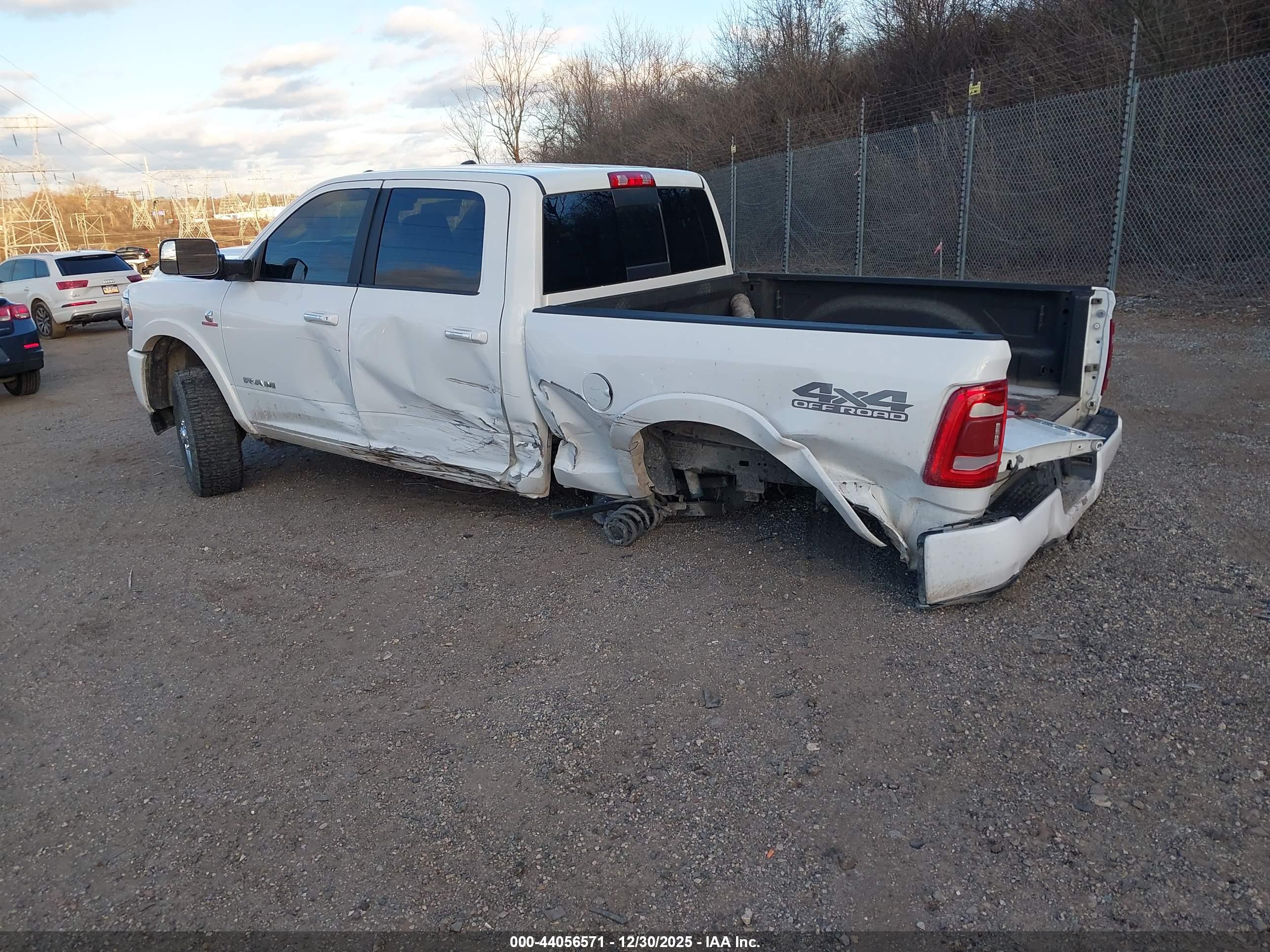 RAM 2500 image 3