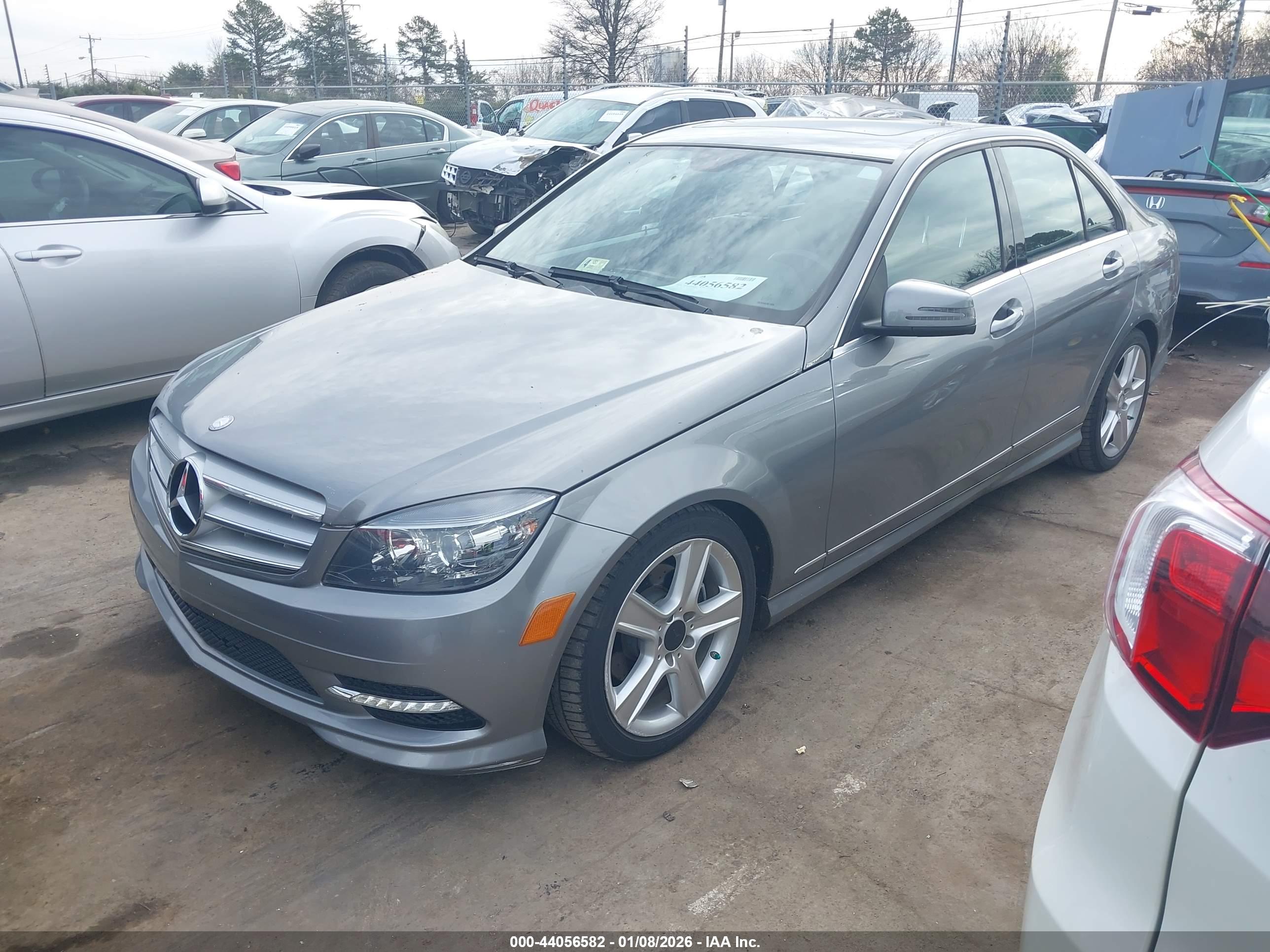 MERCEDES-BENZ C image 2
