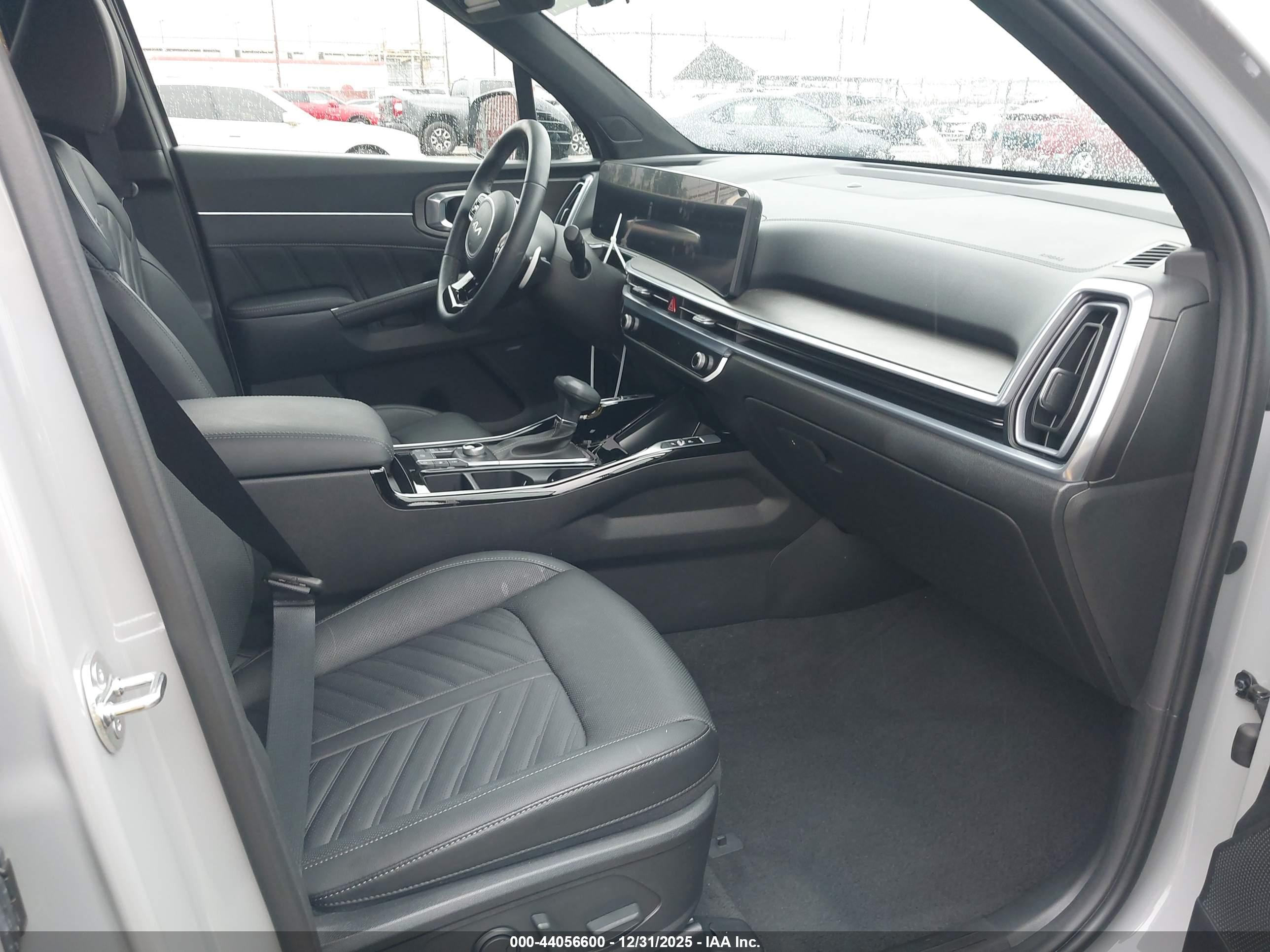 KIA SORENTO image 5