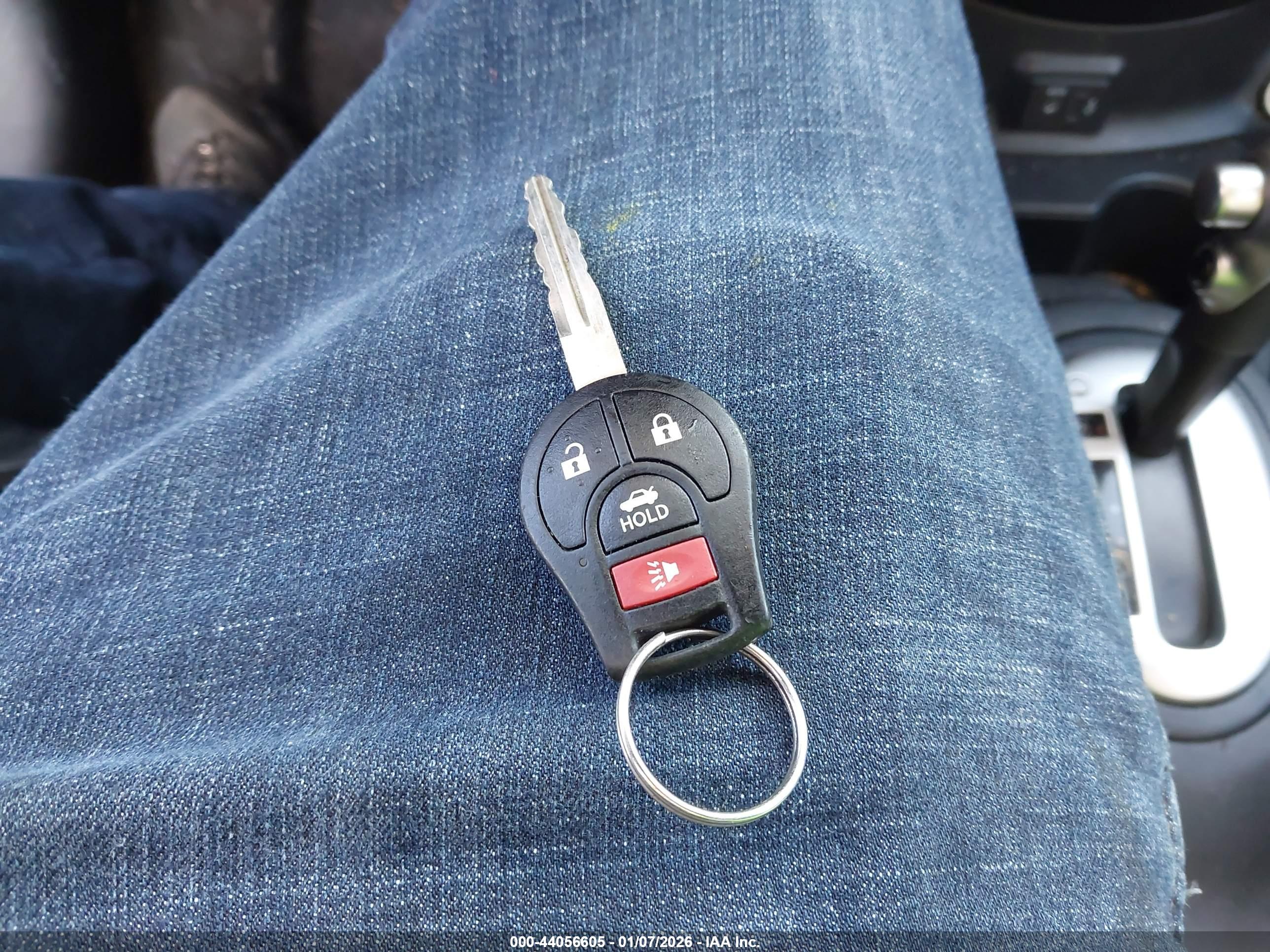 NISSAN VERSA image 11