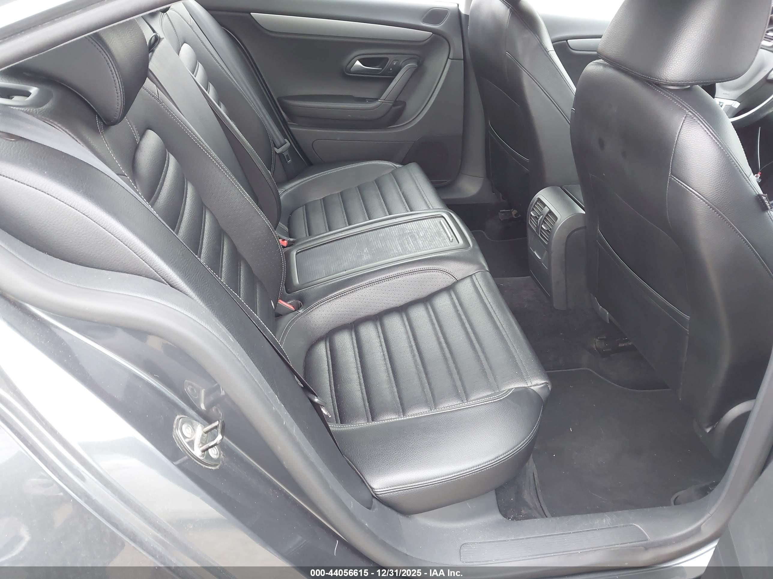 VOLKSWAGEN CC image 8