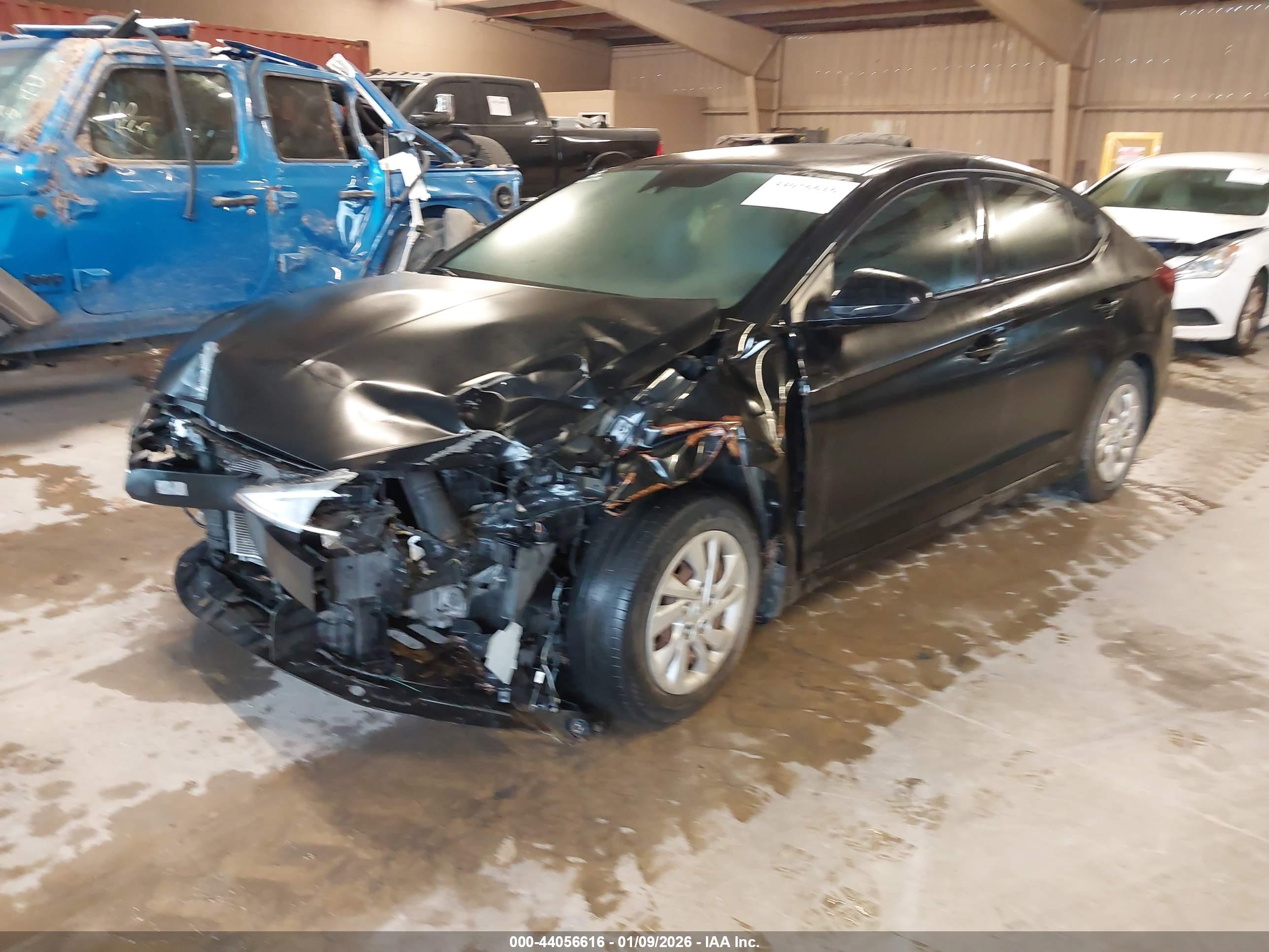 HYUNDAI ELANTRA image 2